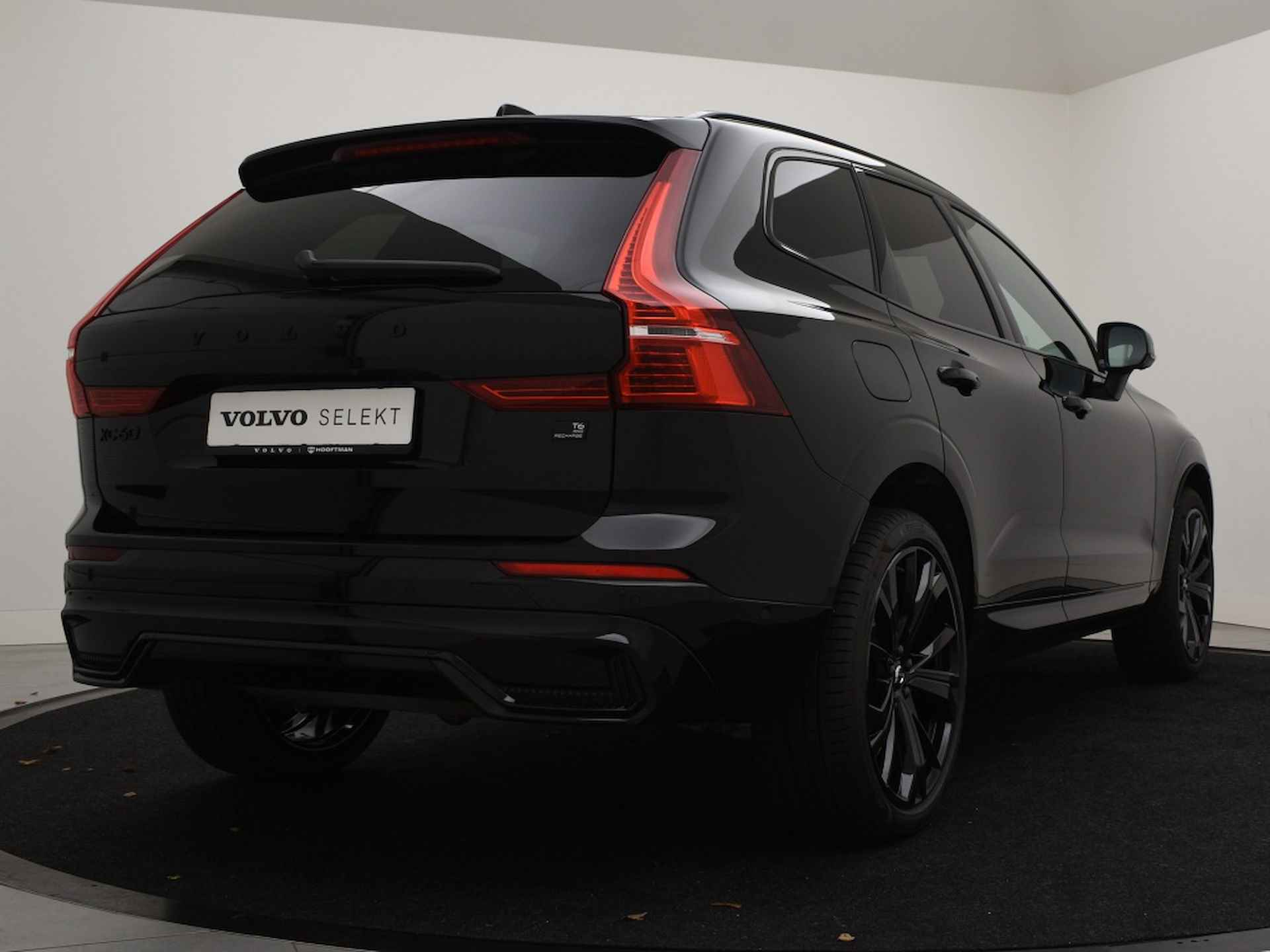 Volvo XC60 T6 PLUG-IN HYBRID LONG RANGE BLACK EDITION SCHUIFDAK ACC BLIS EL - 4/40