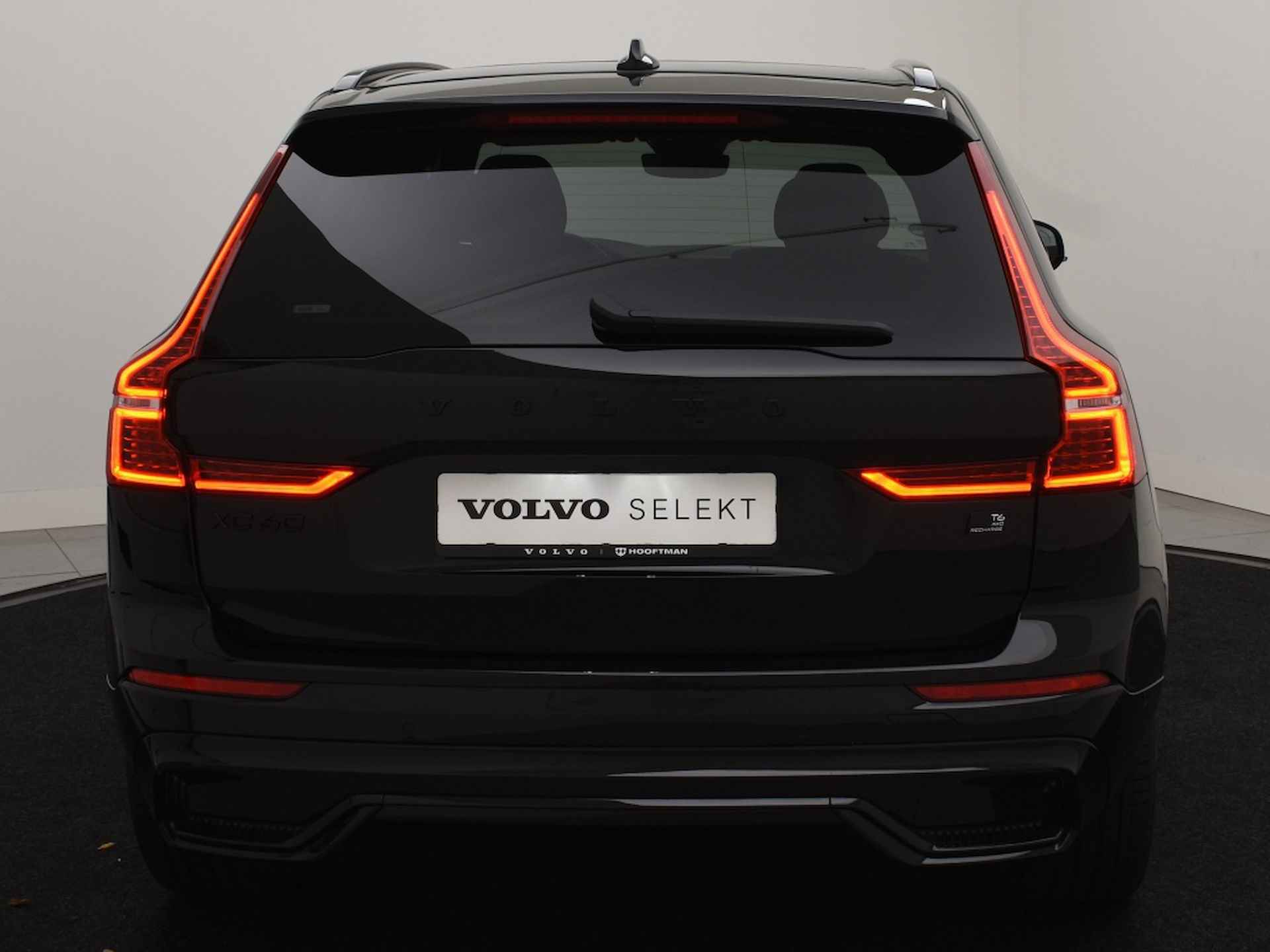 Volvo XC60 T6 PLUG-IN HYBRID LONG RANGE BLACK EDITION SCHUIFDAK ACC BLIS EL - 5/40