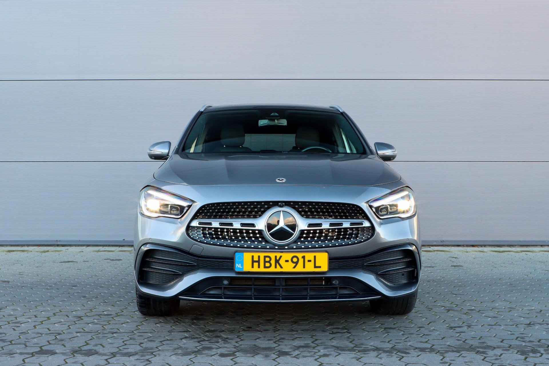 Mercedes-Benz GLA-klasse 250 e AMG Line | PHEV | Panoramadak | Trekhaak | 360°cam | Rijklaarprijs - incl.garantie - 53/54