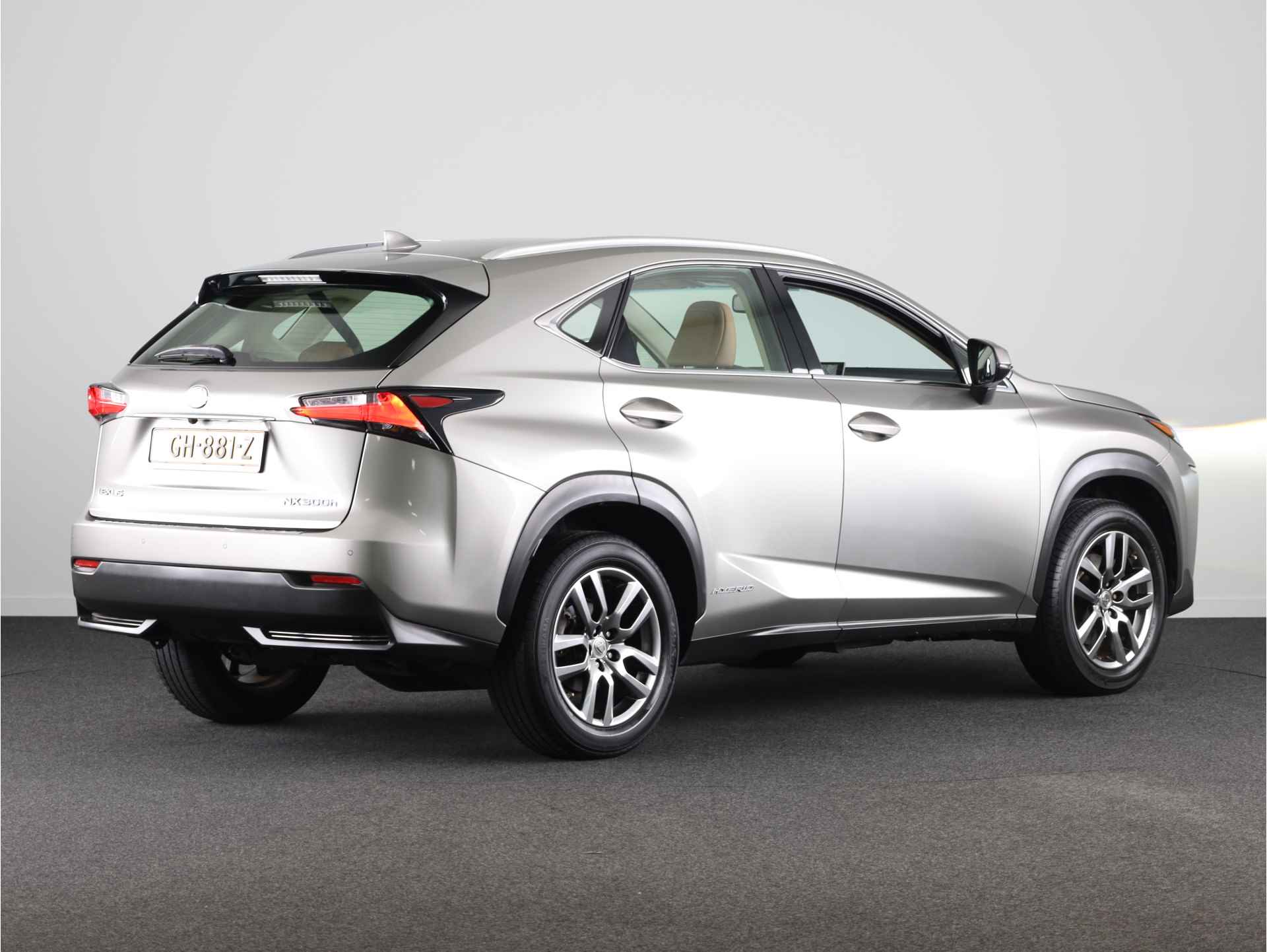 Lexus NX 300h Business Line Pro | Beige Leder | Navigatie | Parkeercamera | - 3/43