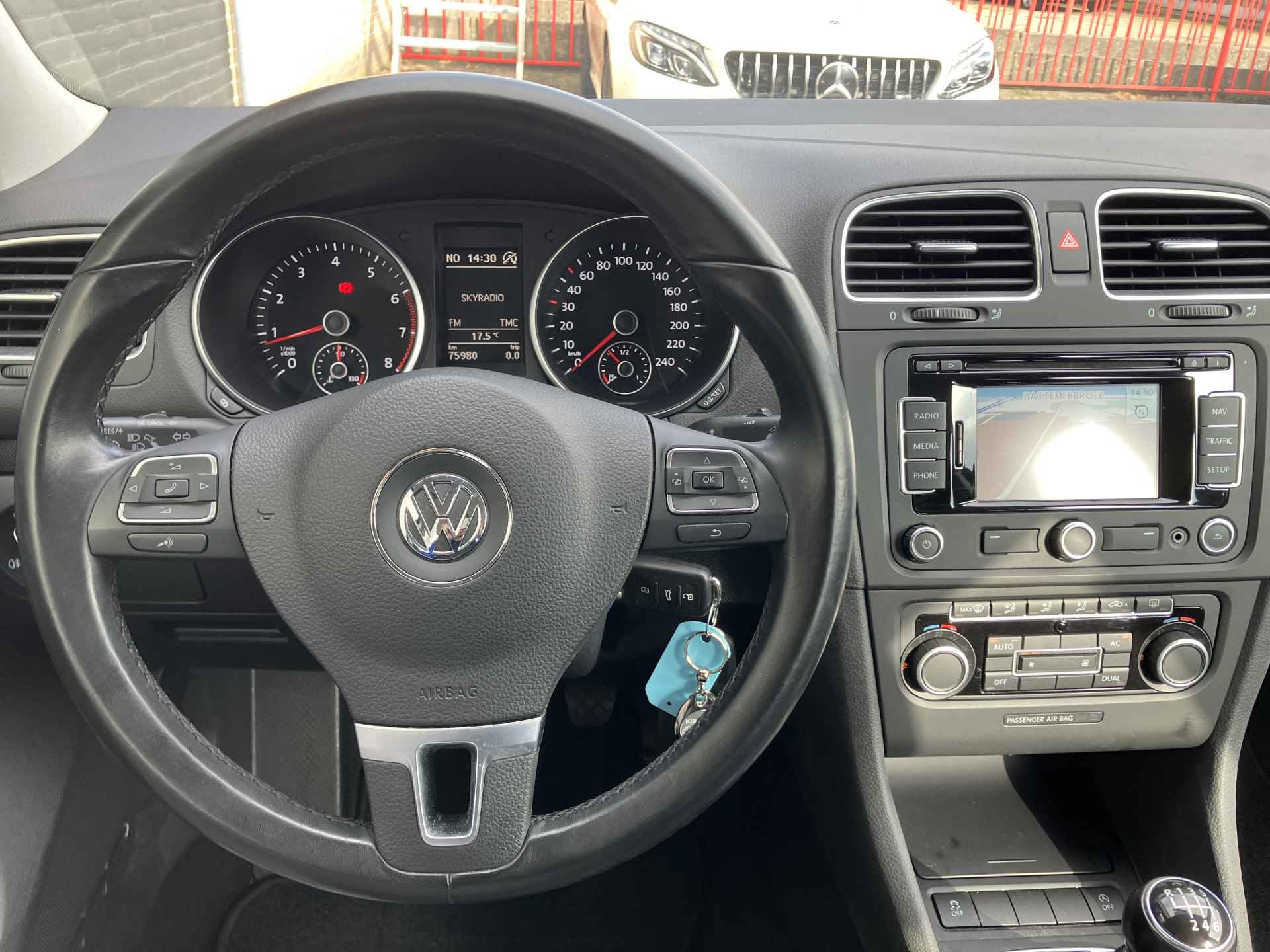 Volkswagen Golf 1.2 TSI Comfortline BlueMotion | navigatie | cruise control | trekhaak | NL auto | 75.000 KM - 20/31