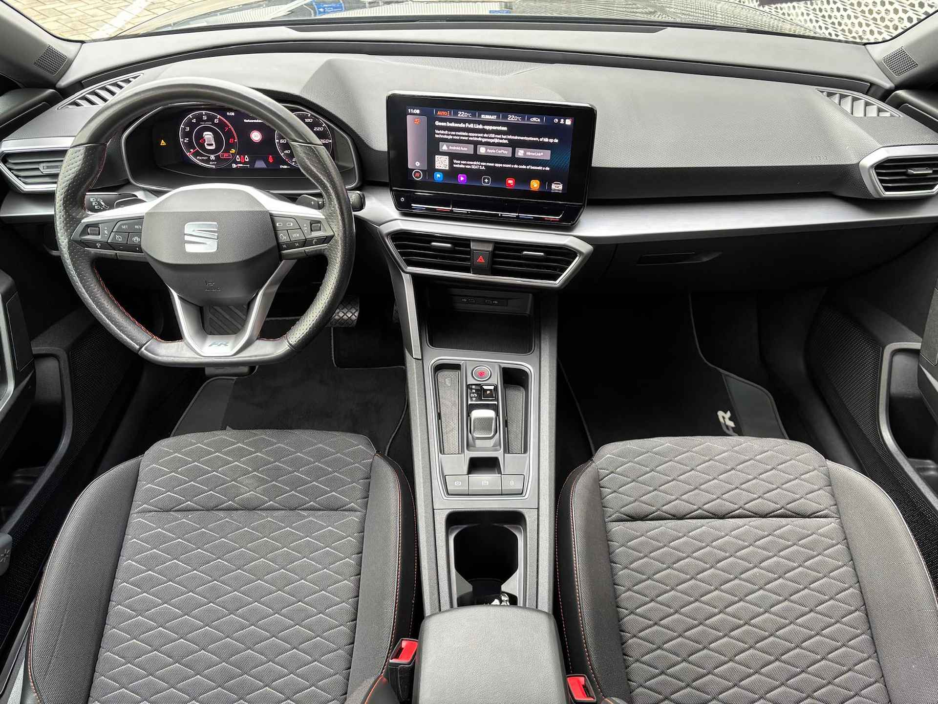 SEAT Leon 1.5 eTSI FR Launch Edition / Digitale Cockpit / Sportstoelen / LED / Dodehoek Sensor / Parkeersensoren V+A P4 - 14/28