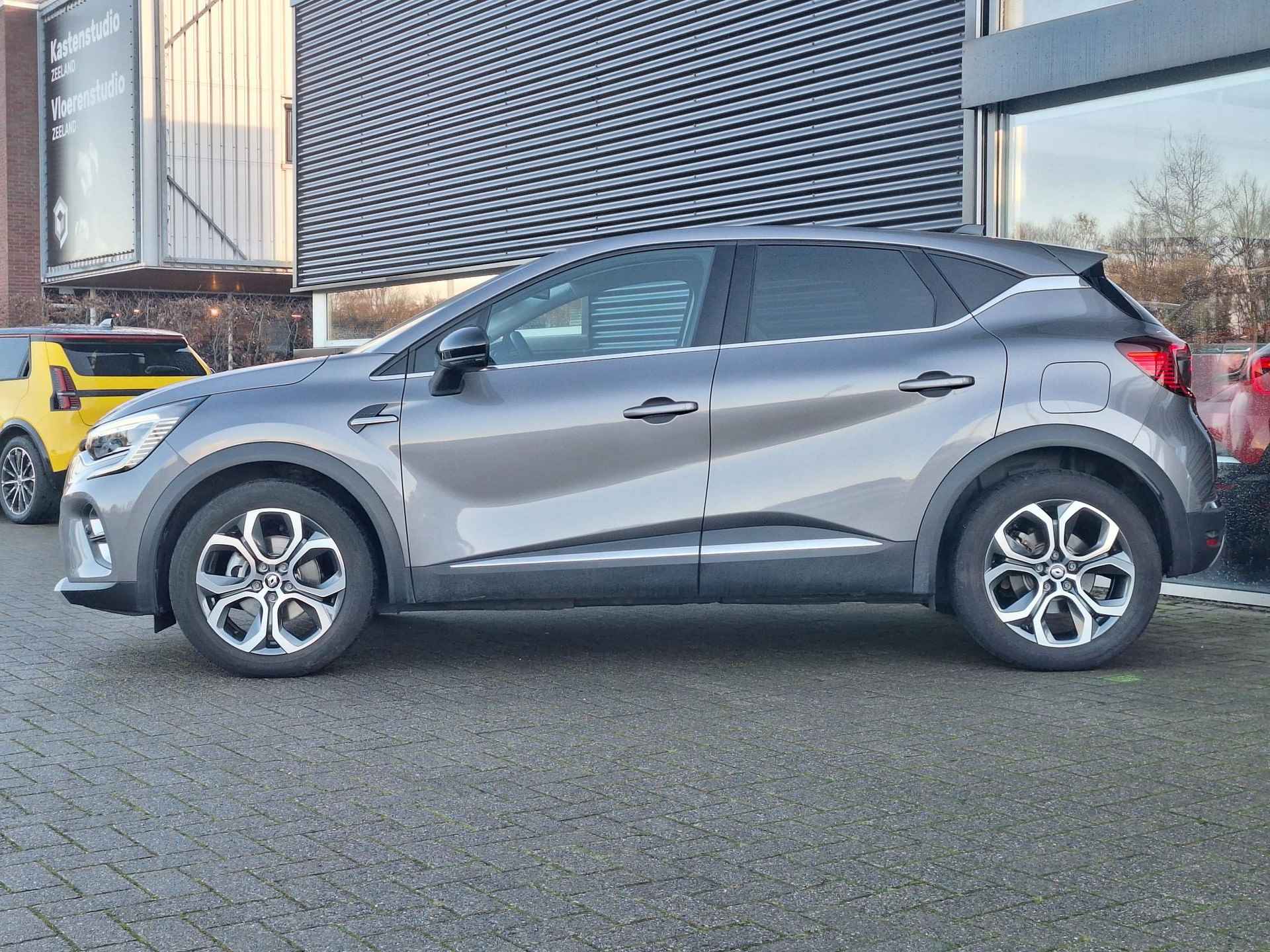 Renault Captur 1.6 E-Tech Plug-in Hybrid 160 techno - 3/21