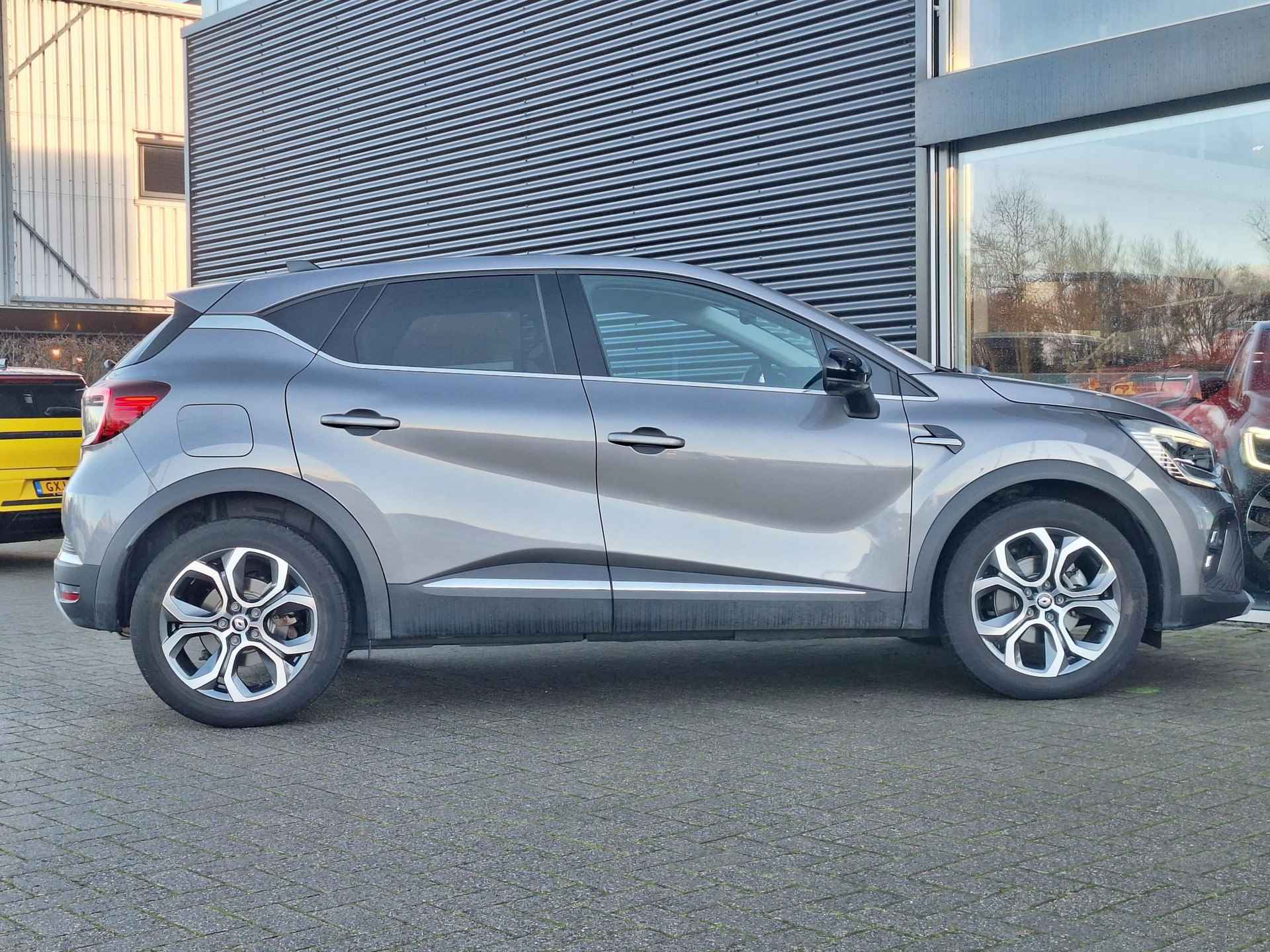 Renault Captur 1.6 E-Tech Plug-in Hybrid 160 techno - 8/21