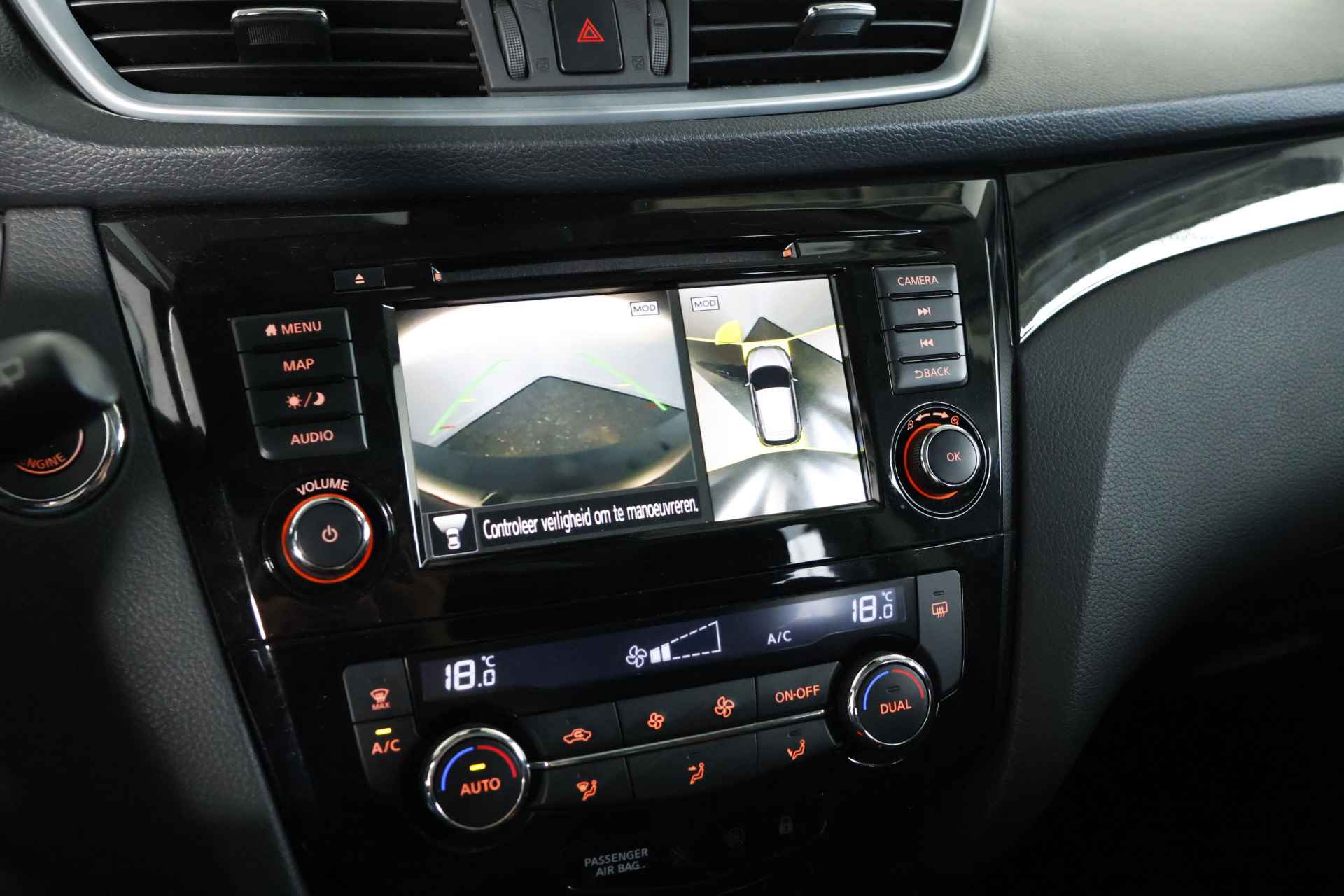 Nissan QASHQAI 1.3 DIG-T N-Connecta Navigatie / Cruise / Carplay / Panorama - 21/30