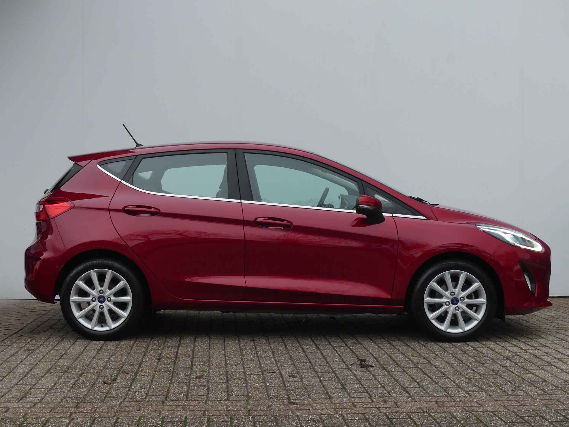 Ford Fiesta 1.0 EcoBoost 100PK Titanium | ADAPTIVE CRUISE | CAMERA | B&O AUDIO | PARKEERSENSOREN V+A | STOEL+STUUR+VOORRUITVERWARMING | - 31/36