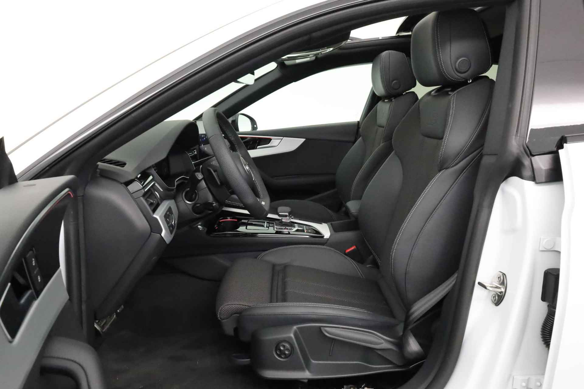 Audi A5 Sportback S edition Competition 35 TFSI 150PK | Glazen panoramadak | Assistentiepakket parking | Optiekpakket zwart plus | - 22/42