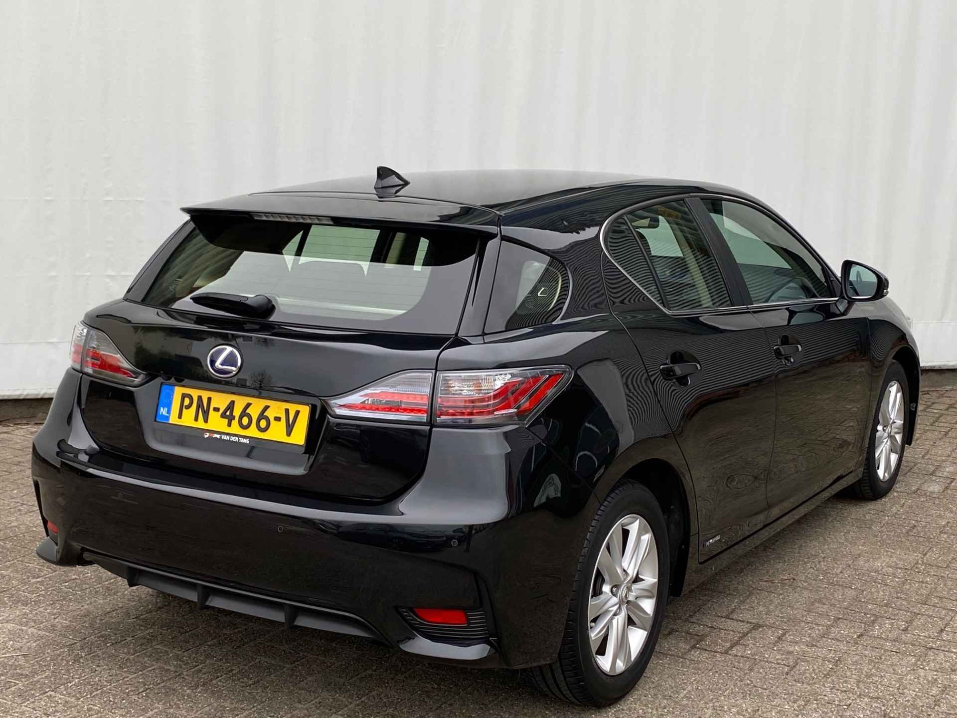 Lexus CT 200h Business Line - 6/24