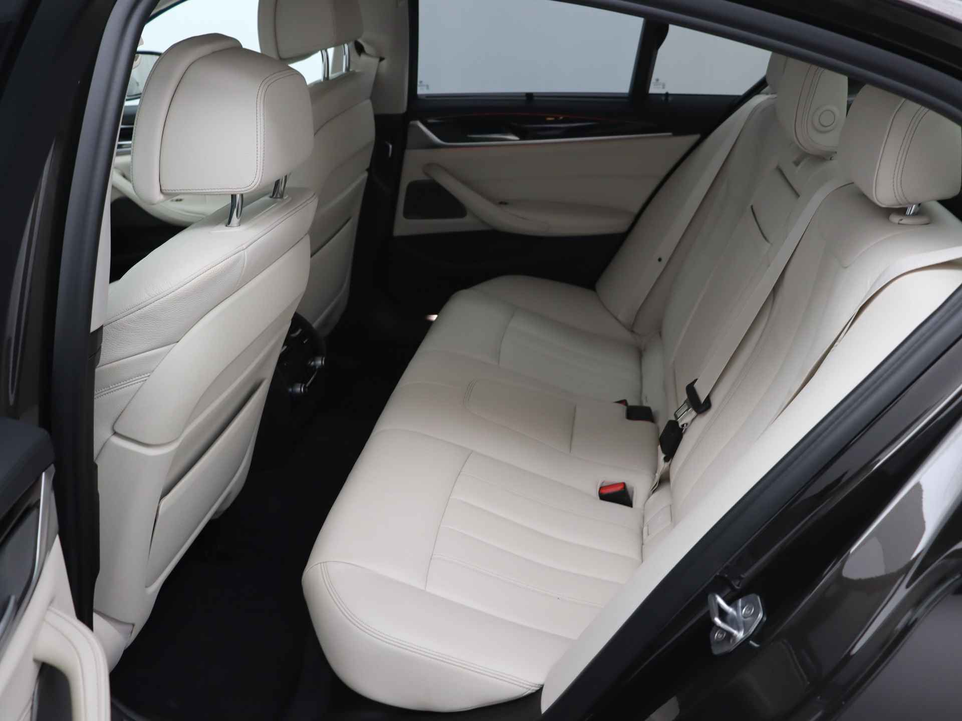 BMW 5 Serie Sedan 530i High Executive Limited | Leder | Navigatie | Elektrische achterklep | - 14/28