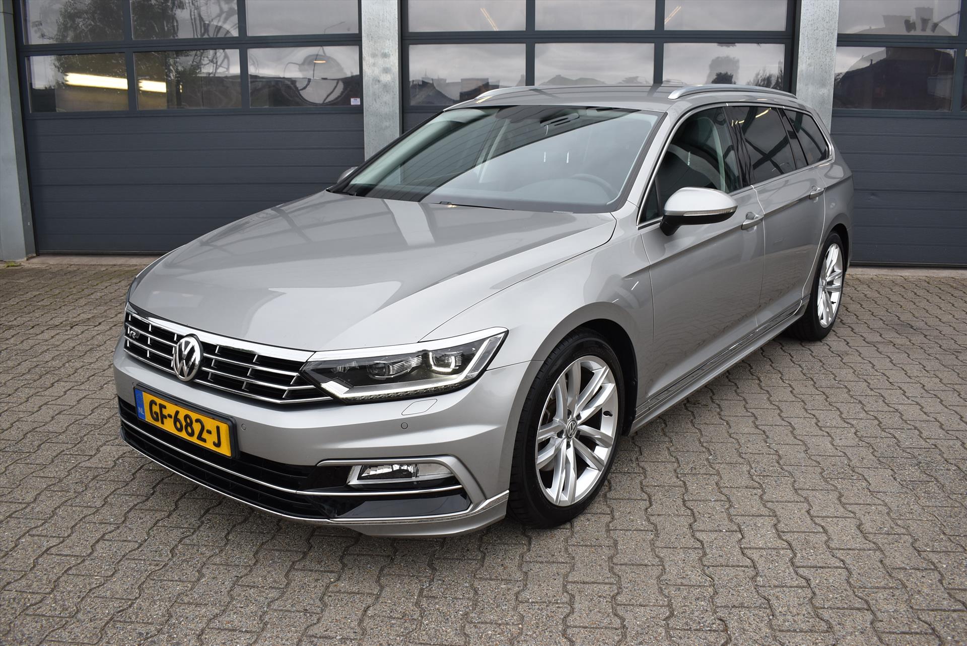 VOLKSWAGEN Passat 1.4 TSI 150pk ACT Highline Business R-Line