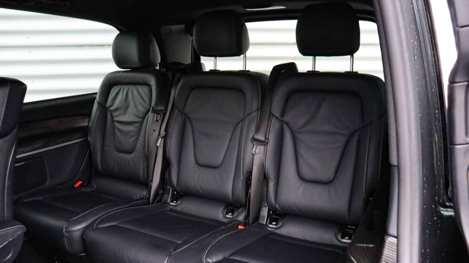 Mercedes-Benz EQV 300 L2 Avantgarde 7-Pers | Burmester | Surround View | Airmatic | Leder | Distronic plus - 9/30