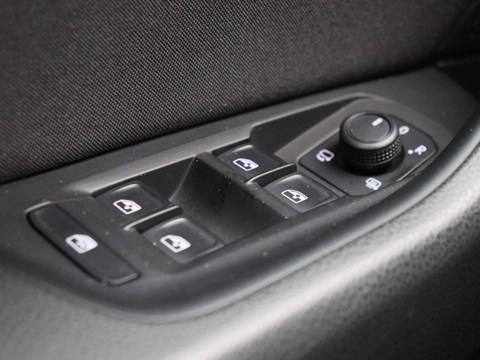 Volkswagen Arteon 2.0 TDI | Trekhaak Elektrisch Uitklapbaar | Navi | Adaptive Cruise | PDC V+A | Keyless | Camera | LED | Executive-pakket | - 25/36