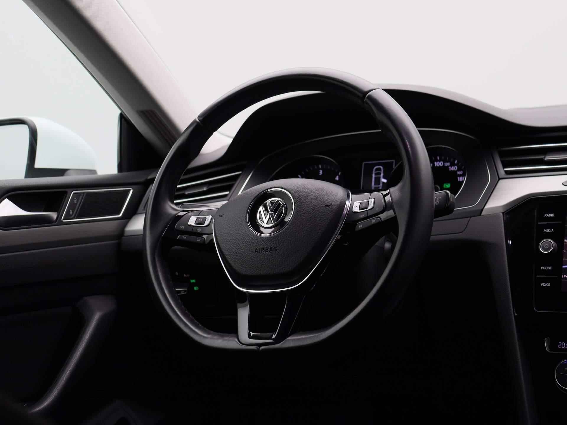 Volkswagen Arteon 2.0 TDI | Trekhaak Elektrisch Uitklapbaar | Navi | Adaptive Cruise | PDC V+A | Keyless | Camera | LED | Executive-pakket | - 32/36