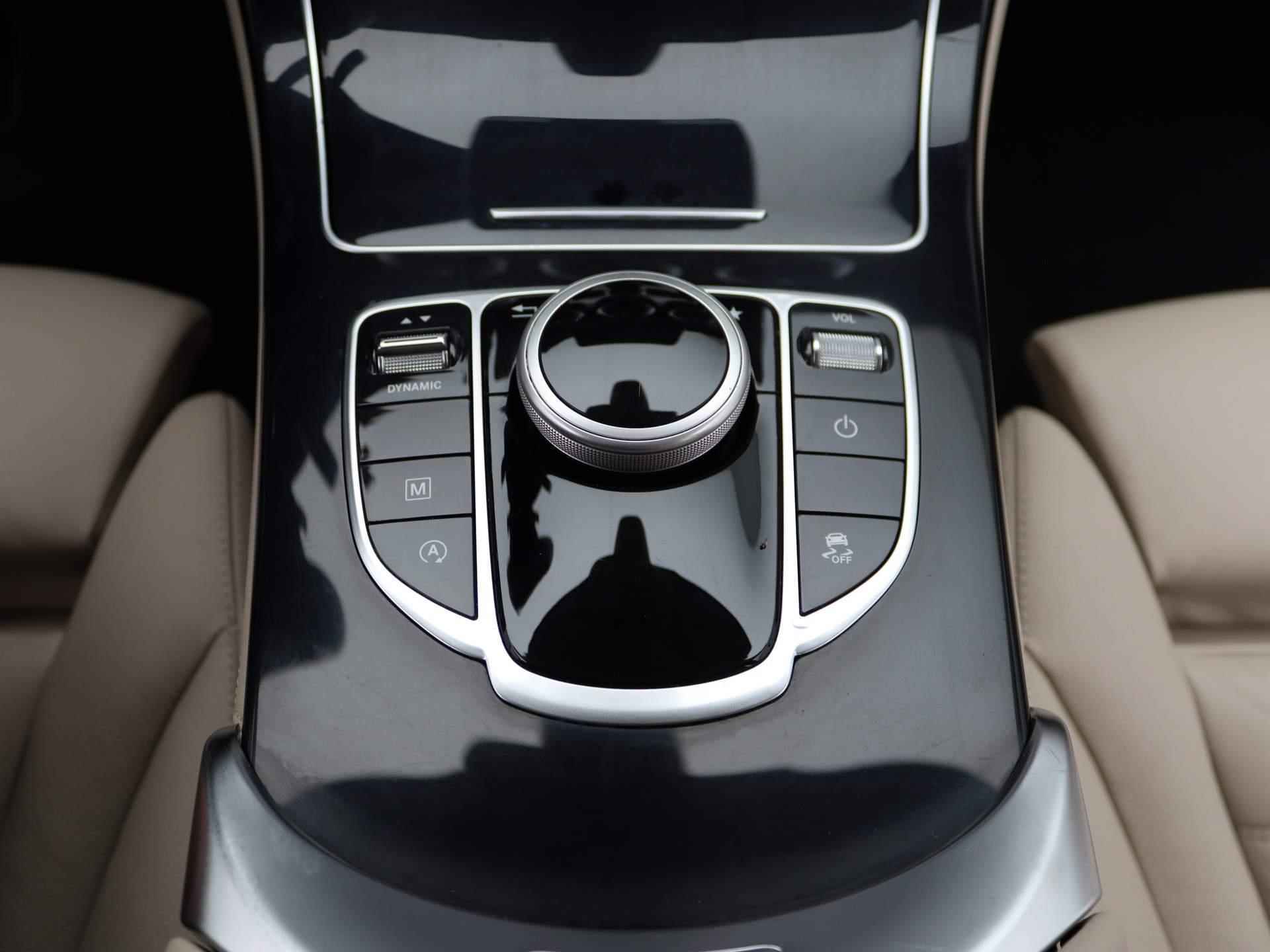 Mercedes-Benz GLC-klasse 250 4MATIC Edition 1 Automaat | | Achteruitrijcamera | Elektrische stoelen | Trekhaak | Cruisecontrole | Climatecontrole | - 10/48