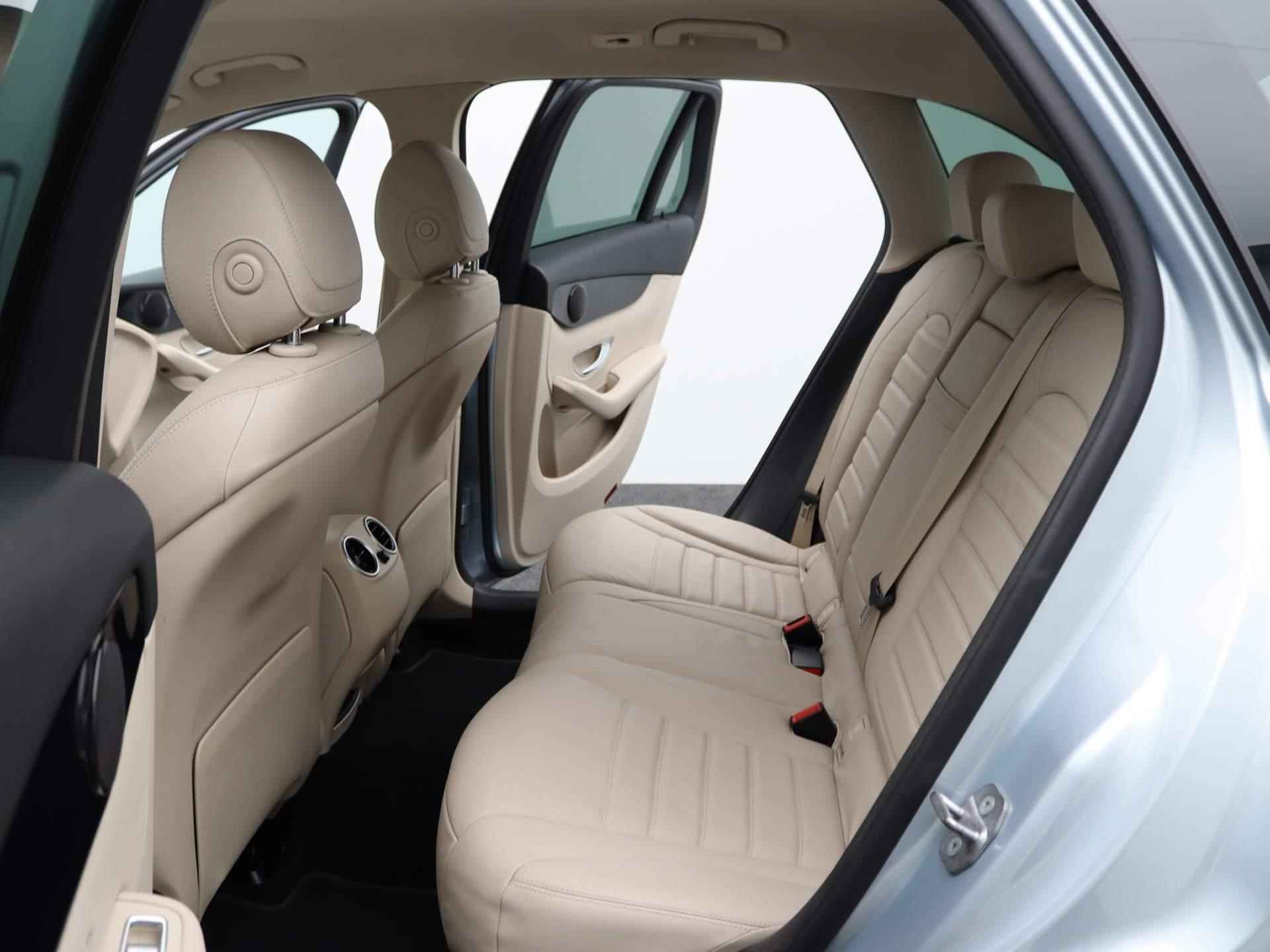 Mercedes-Benz GLC-klasse 250 4MATIC Edition 1 Automaat | | Achteruitrijcamera | Elektrische stoelen | Trekhaak | Cruisecontrole | Climatecontrole | - 12/48