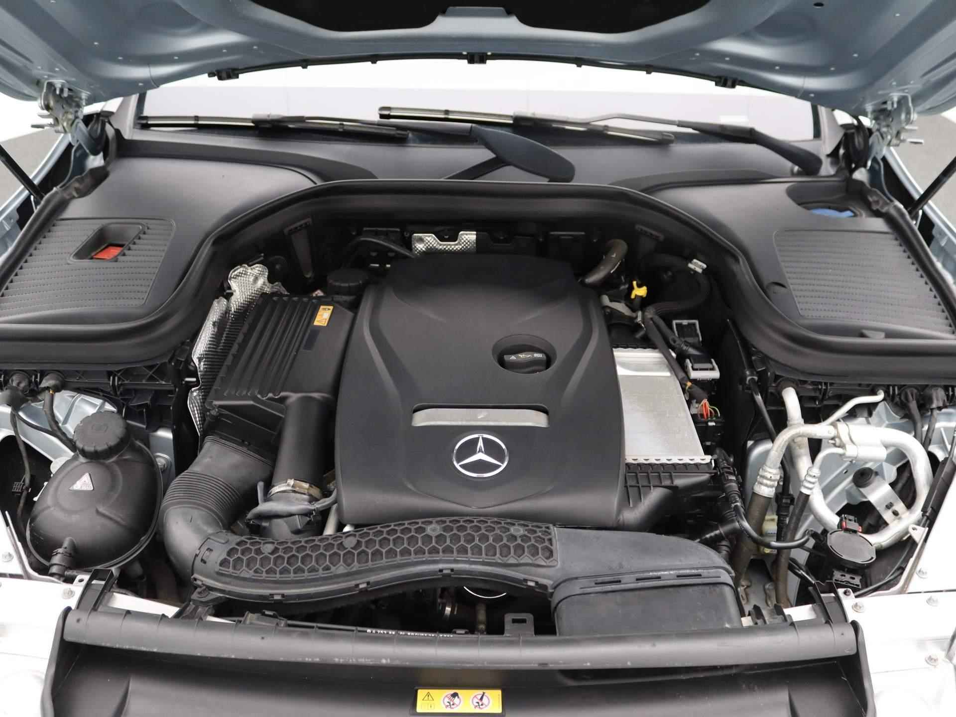 Mercedes-Benz GLC-klasse 250 4MATIC Edition 1 Automaat | | Achteruitrijcamera | Elektrische stoelen | Trekhaak | Cruisecontrole | Climatecontrole | - 33/48