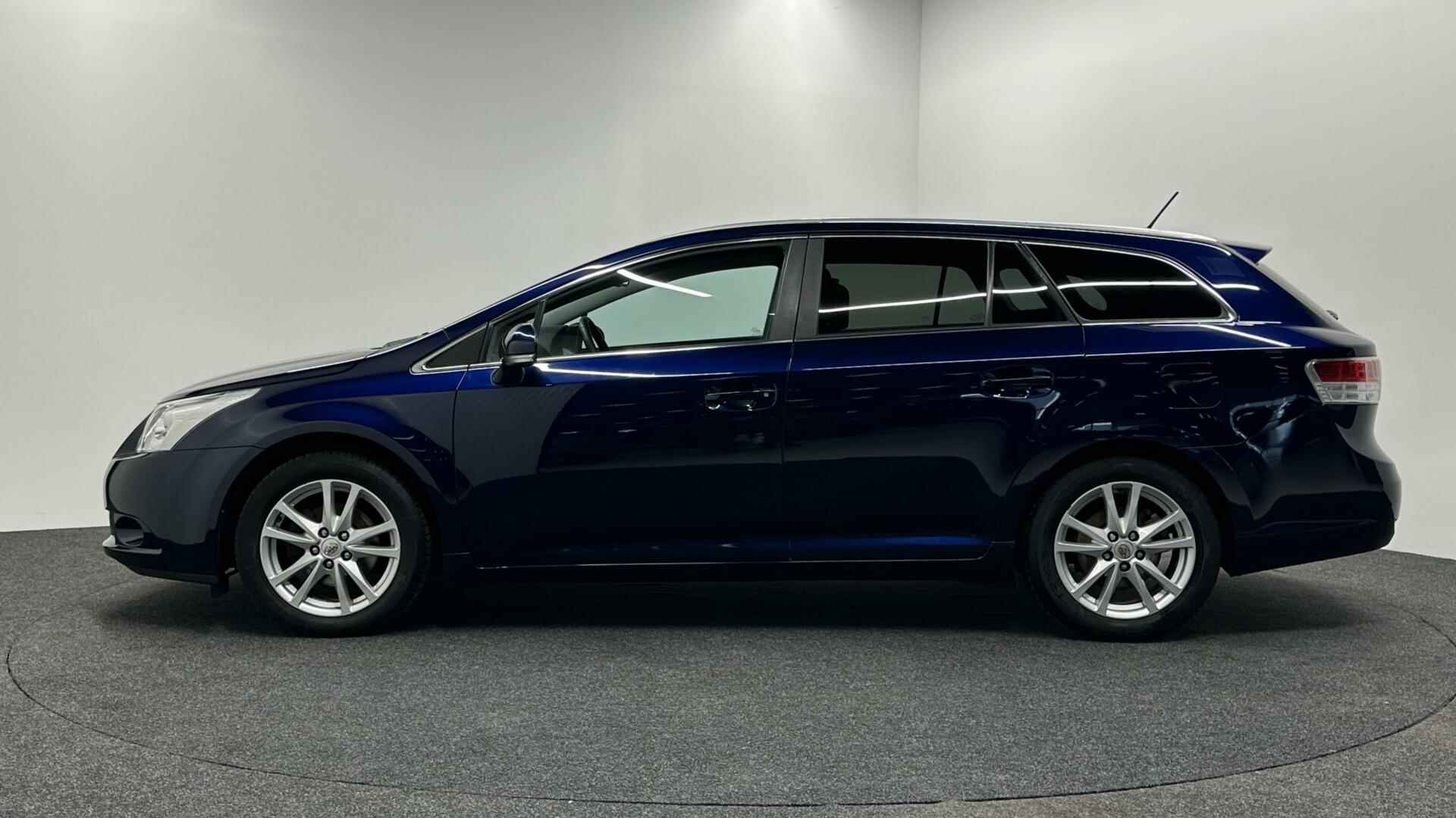 Toyota Avensis 1.8 VVTi Business NAVI ECC TREKHAAK LM - 9/40