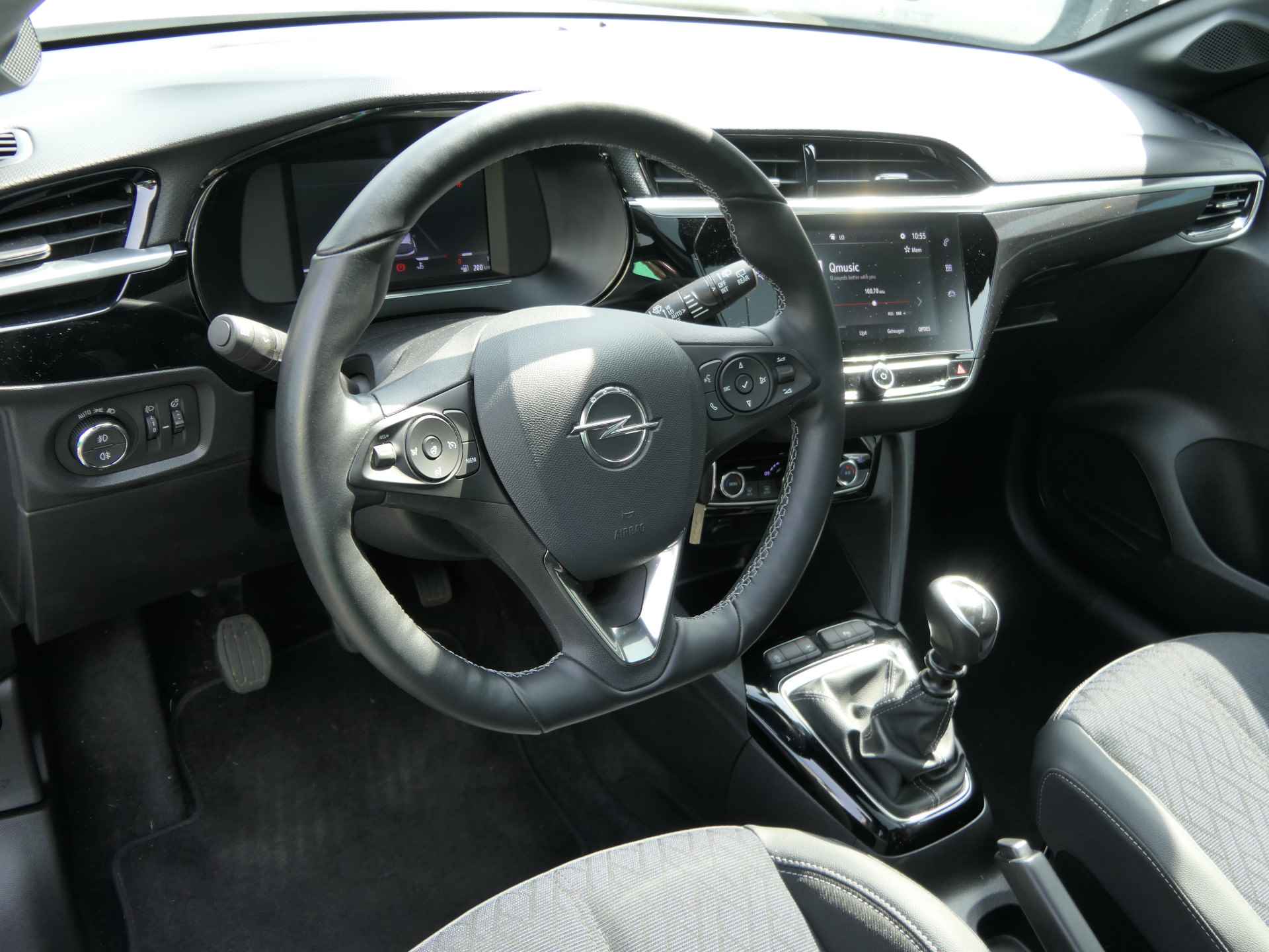 Opel Corsa 1.2 Turbo 100pk Elegance | Panoramadak | Camera | ECC | 17" LMV - 3/37