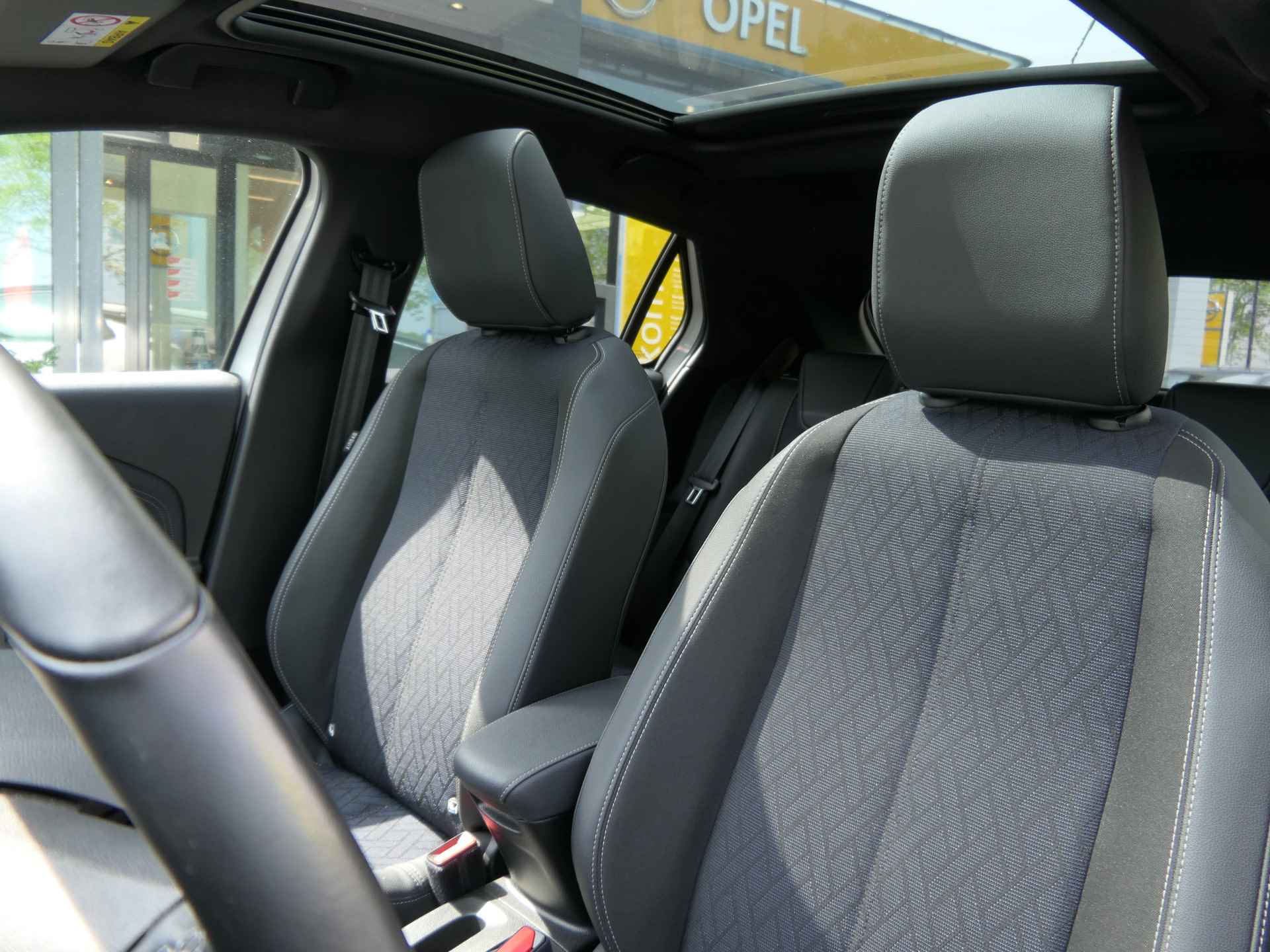 Opel Corsa 1.2 Turbo 100pk Elegance | Panoramadak | Camera | ECC | 17" LMV - 4/37
