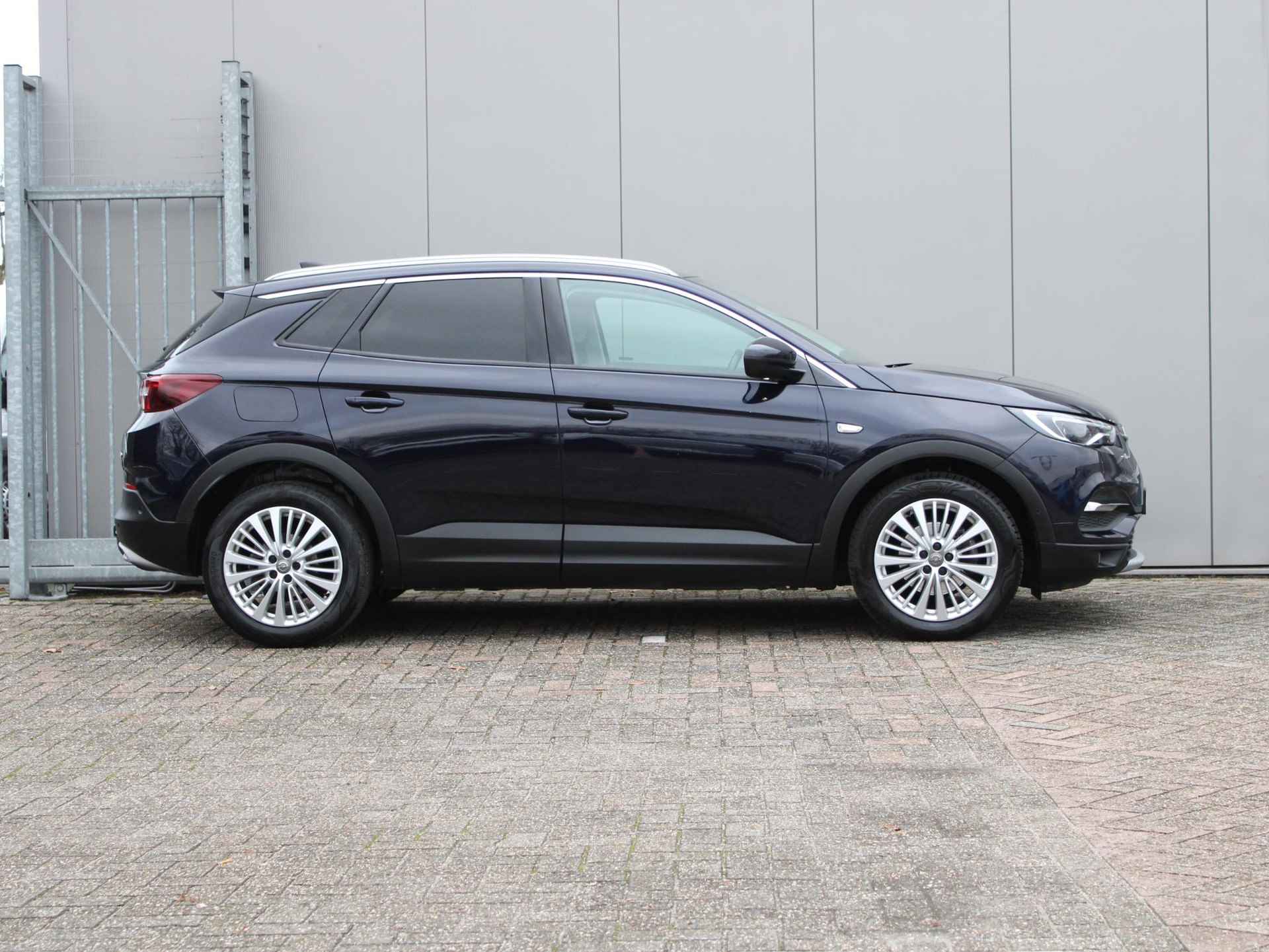 Opel Grandland X 1.2 Turbo Innovation | Navi / Leder / Camera - 8/24