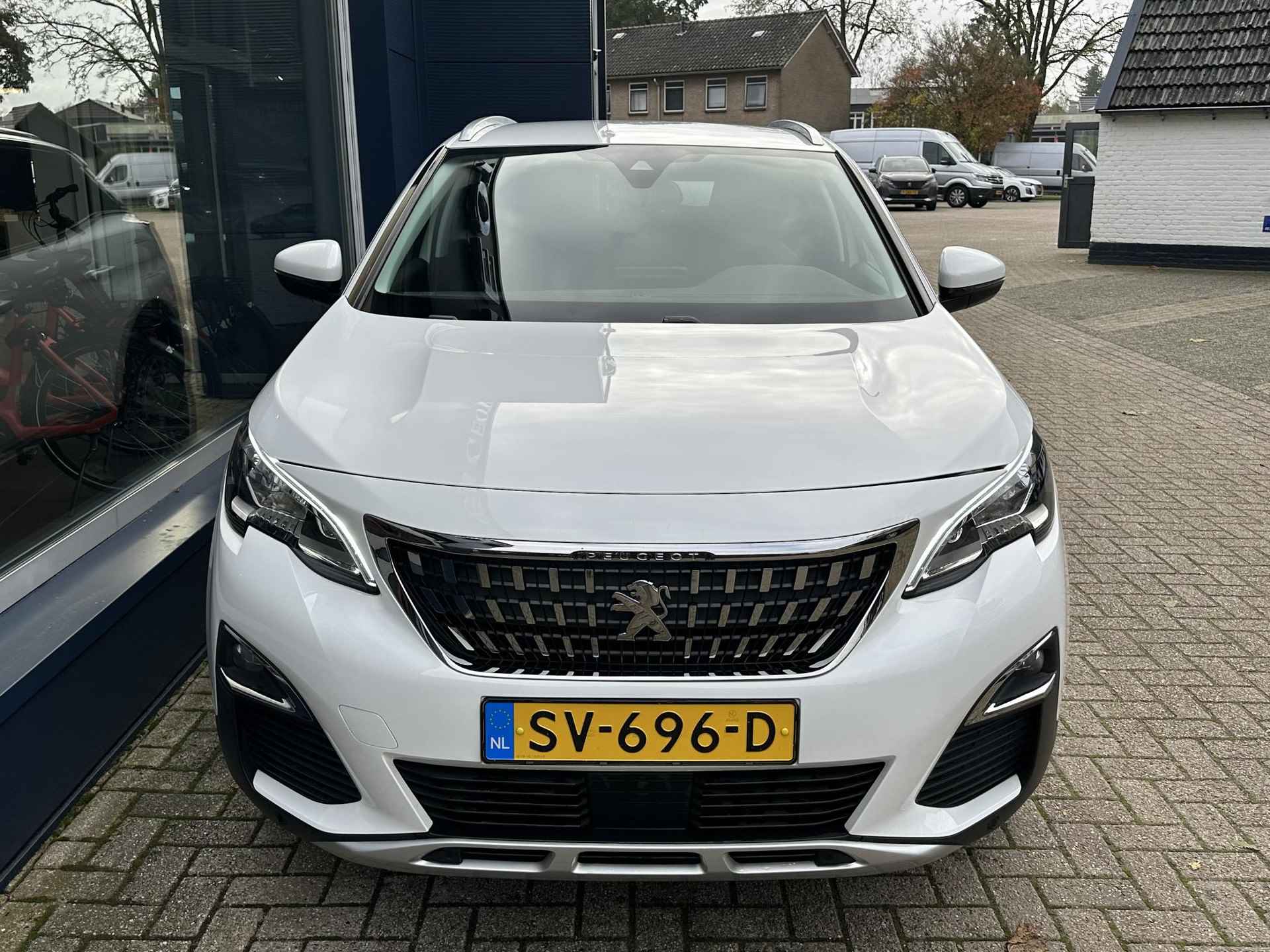 Peugeot 3008 1.2 Turbo 130 PK Allure | Afneembare Trekhaak | Electrische Kofferklep | Keyless Entry | Volleder Interieur met Stoelverwarming| Electrisch verstelbare Bestuurders stoel | Dode hoek Bewaking | - 5/45