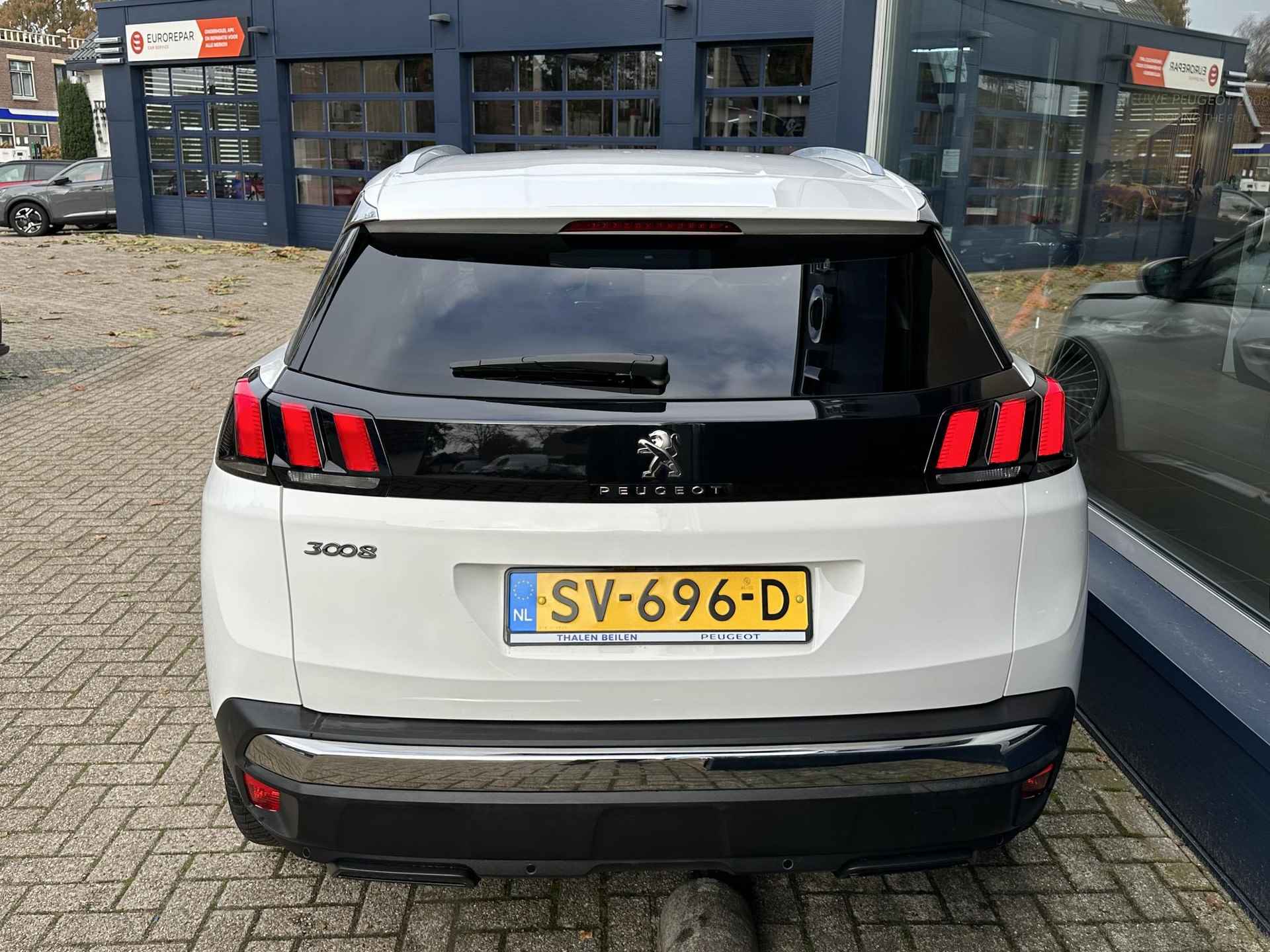 Peugeot 3008 1.2 Turbo 130 PK Allure | Afneembare Trekhaak | Electrische Kofferklep | Keyless Entry | Volleder Interieur met Stoelverwarming| Electrisch verstelbare Bestuurders stoel | Dode hoek Bewaking | - 6/45