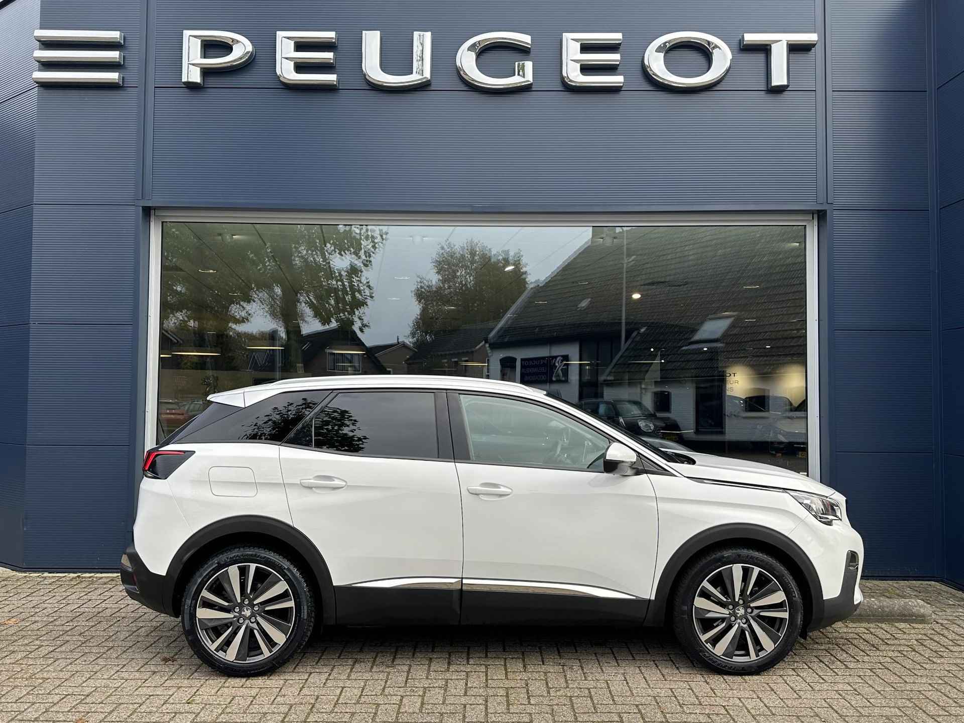 Peugeot 3008 1.2 Turbo 130 PK Allure | Afneembare Trekhaak | Electrische Kofferklep | Keyless Entry | Volleder Interieur met Stoelverwarming| Electrisch verstelbare Bestuurders stoel | Dode hoek Bewaking | - 8/45