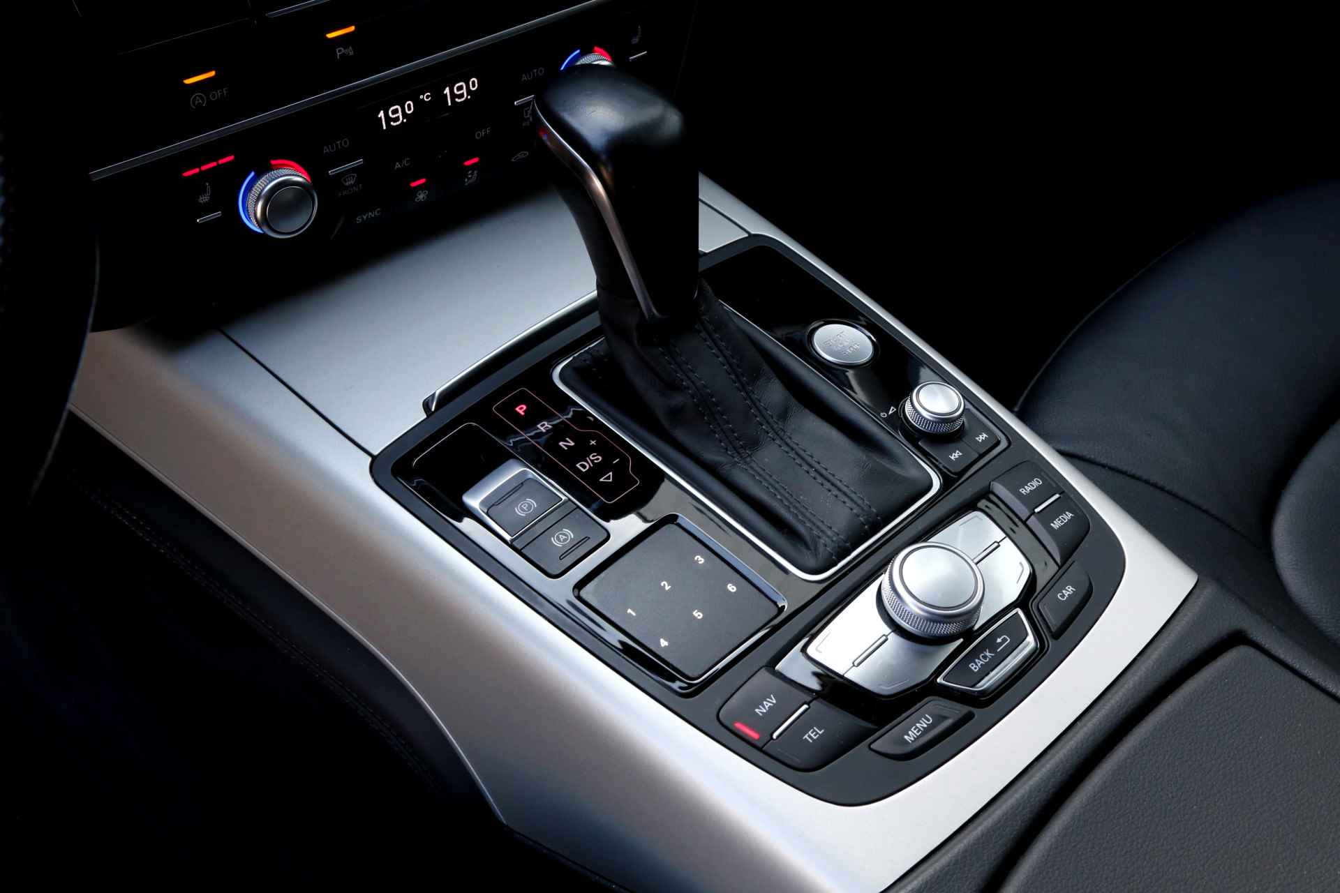 Audi A6 Avant 3.0 TFSI V6 333PK Quattro Premium Edition*BTW*NL-Auto*Perfect Onderh.*S-Line Stuurwiel/Leder/Stoelverw./Navi/Xenon/Memorie - 19/58