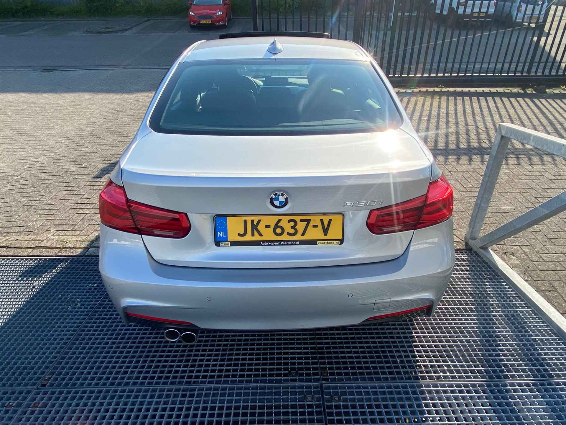 BMW 3-serie 330i M Sport Orig. NL auto/Head up/Open dak/M-pakket/Leder/Navi/Camera/Parkeersensoren/Dode hoek sensor/Sportstoelen/Spiegel en - 5/24