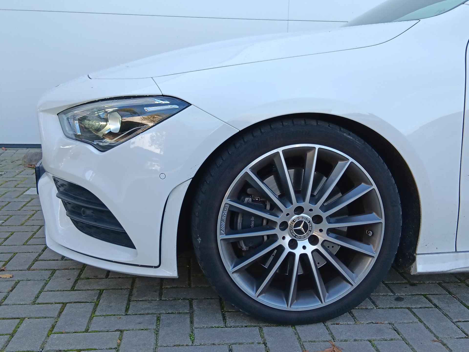 Mercedes-Benz CLA-klasse Shooting Brake 250 Premium Plus AMG / Automaat / 225pk / Navigatie / Elektrische Achterklep / Privacy Glass - 29/34