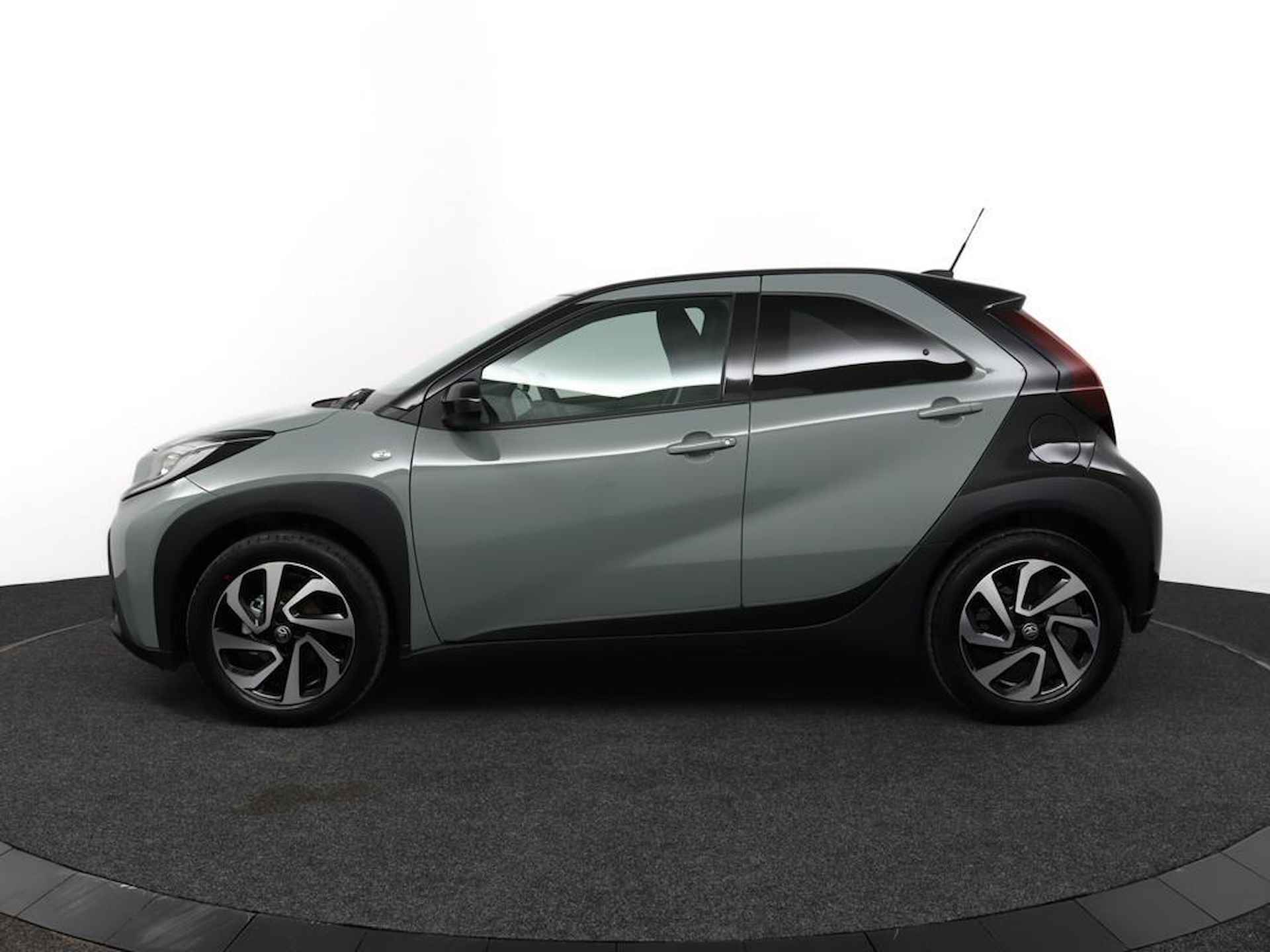 Toyota Aygo X 1.0 VVT-i MT Pulse | Adaptive Cruise Control | Apple Carplay | Android Auto | Achteruitrijcamera | - 3/43