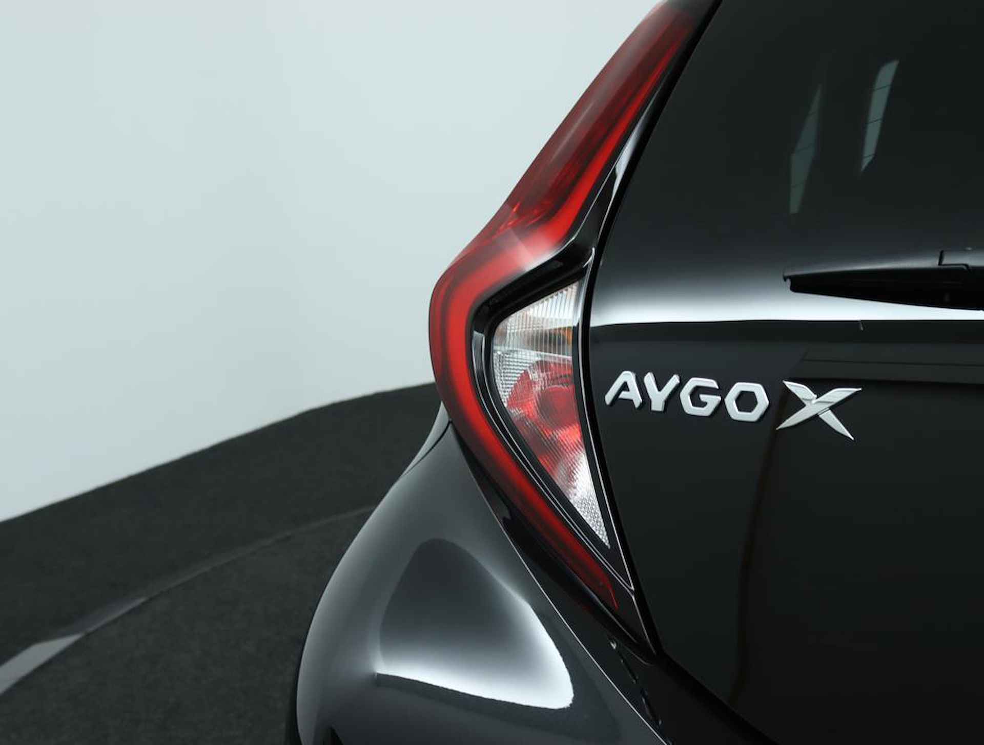 Toyota Aygo X 1.0 VVT-i MT Pulse | Adaptive Cruise Control | Apple Carplay | Android Auto | Achteruitrijcamera | - 33/43