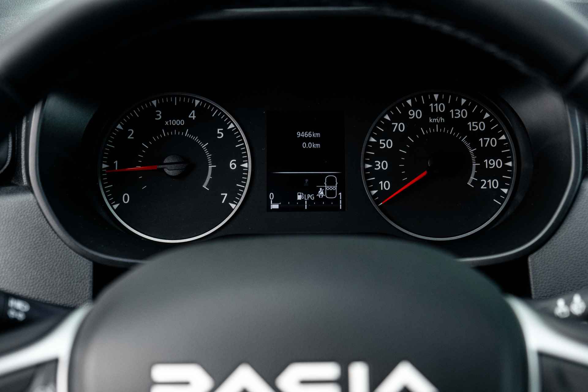 Dacia Duster 1.0 TCe 100 PK ECO-G Expression | Camera achter | Stoelverwarming | Apple car play | incl. Bovag rijklaarpakket met 12 maanden garantie - 13/47