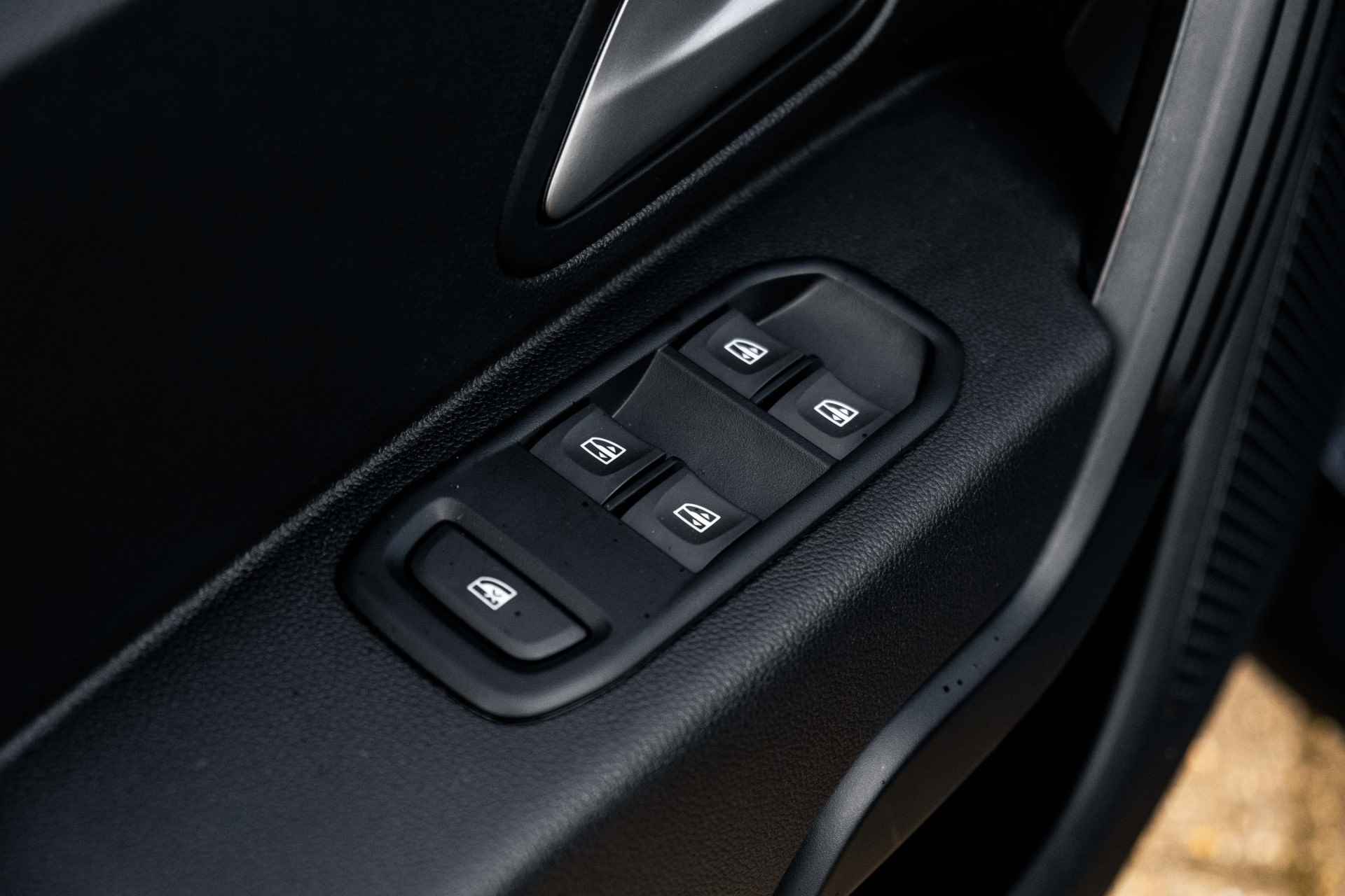 Dacia Duster 1.0 TCe 100 PK ECO-G Expression | Camera achter | Stoelverwarming | Apple car play | incl. Bovag rijklaarpakket met 12 maanden garantie - 33/47