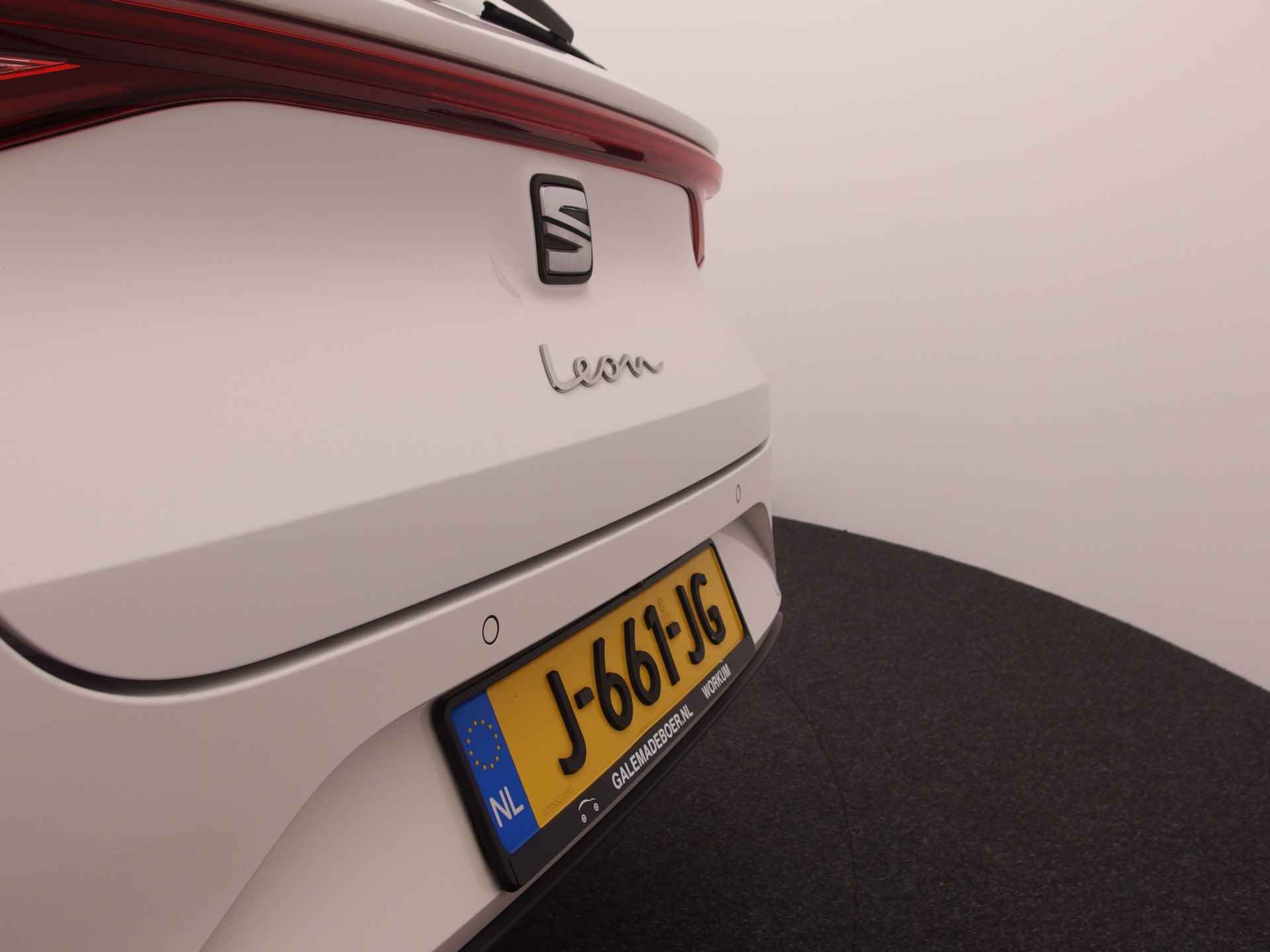 SEAT Leon Sportstourer 1.5 TSI Style Launch Edition KEYLESS / FULL LED / CAMERA / STOELVERW / STUURVERW / ACC / PDC / DAB+ / NL-AUTO - 23/49