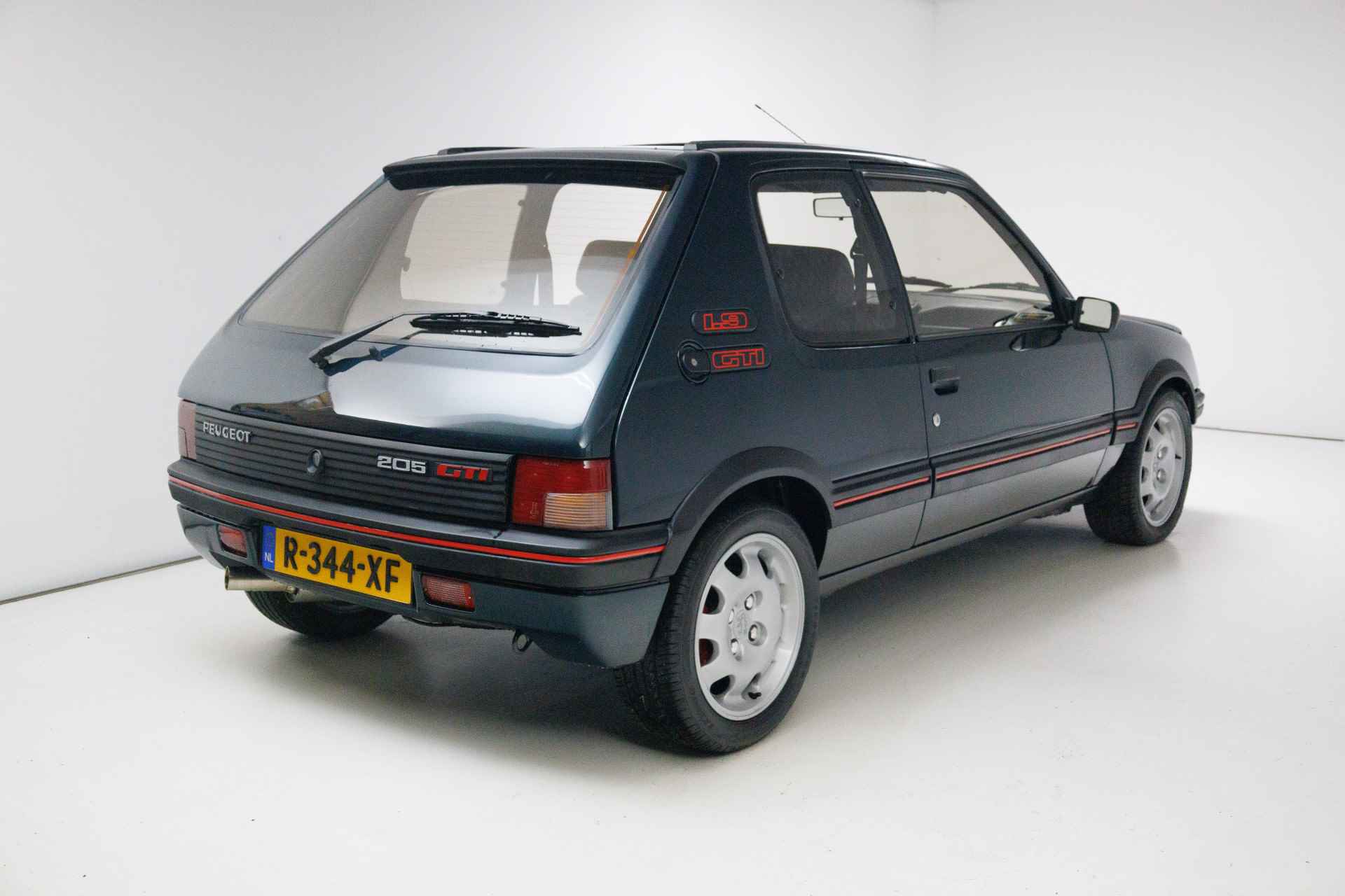 Peugeot 205 1.9 GTI met turbo 160pk Schuifdak, Turbo, Centrale vergrendeling - 3/22