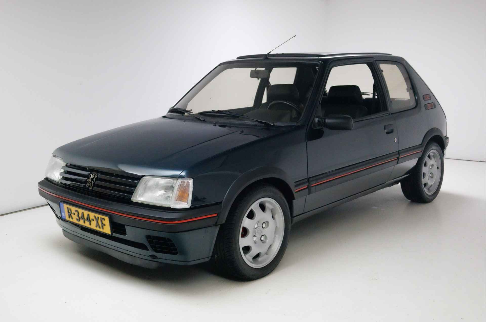 Peugeot 205 1.9 GTI met turbo 160pk Schuifdak, Turbo, Centrale vergrendeling - 19/22