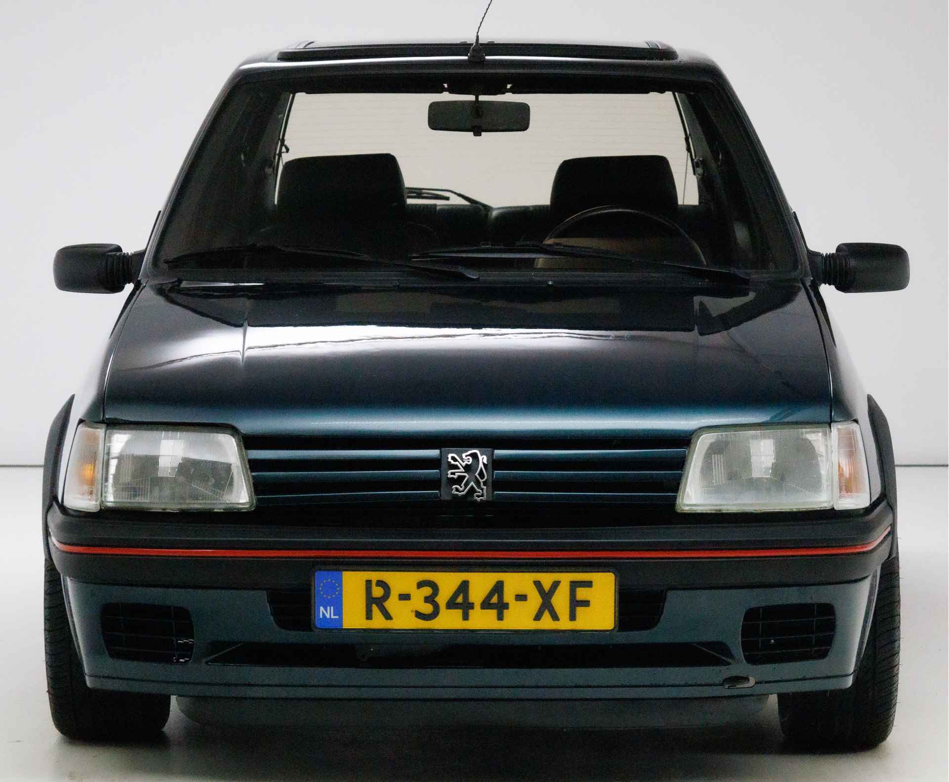 Peugeot 205 1.9 GTI met turbo 160pk Schuifdak, Turbo, Centrale vergrendeling - 21/22