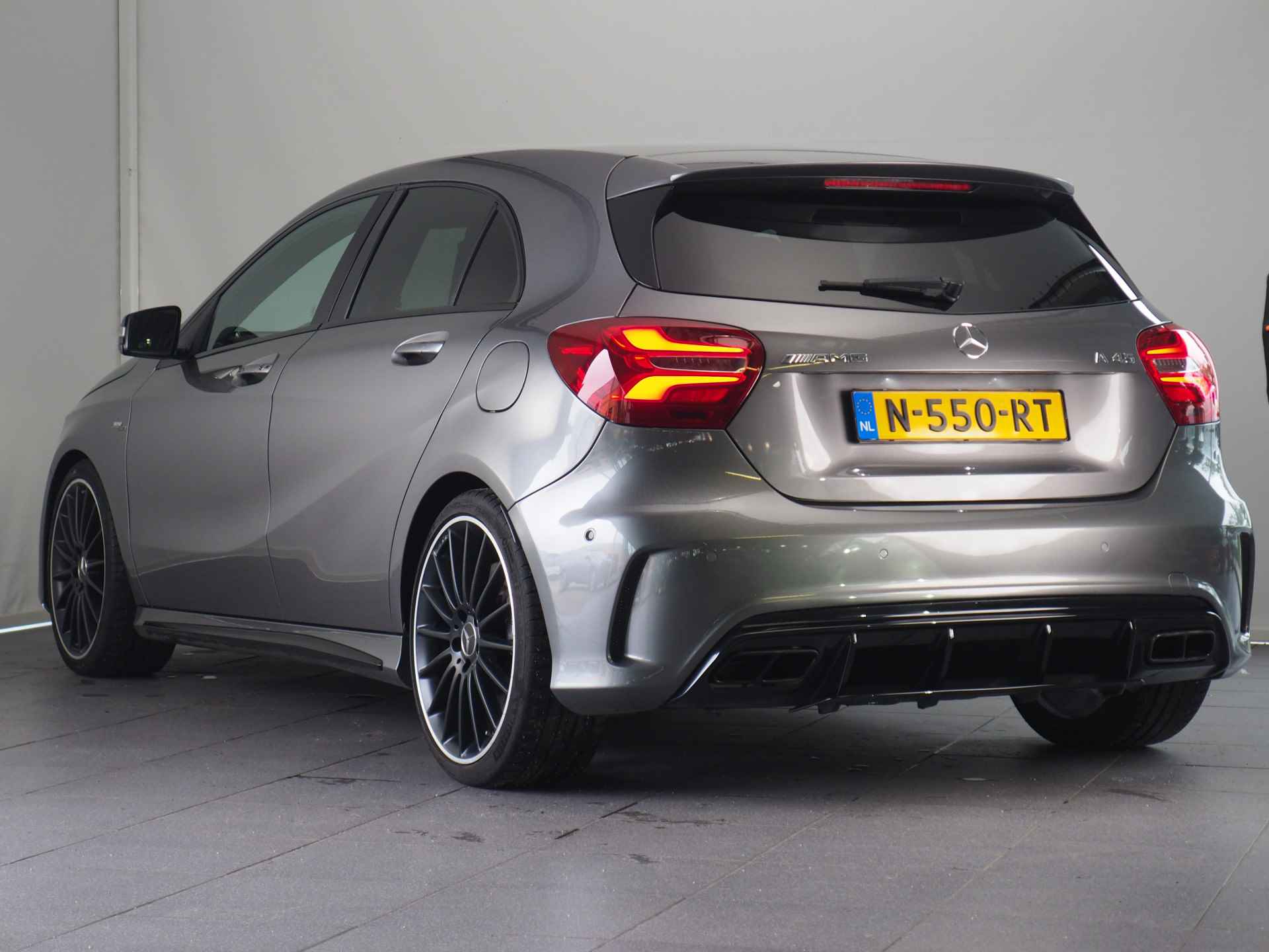 Mercedes-Benz A-Klasse AMG 45 4MATIC | FACELIFT | Stoelverwarming | Navigatie | Bluetooth | Airco | - 21/46