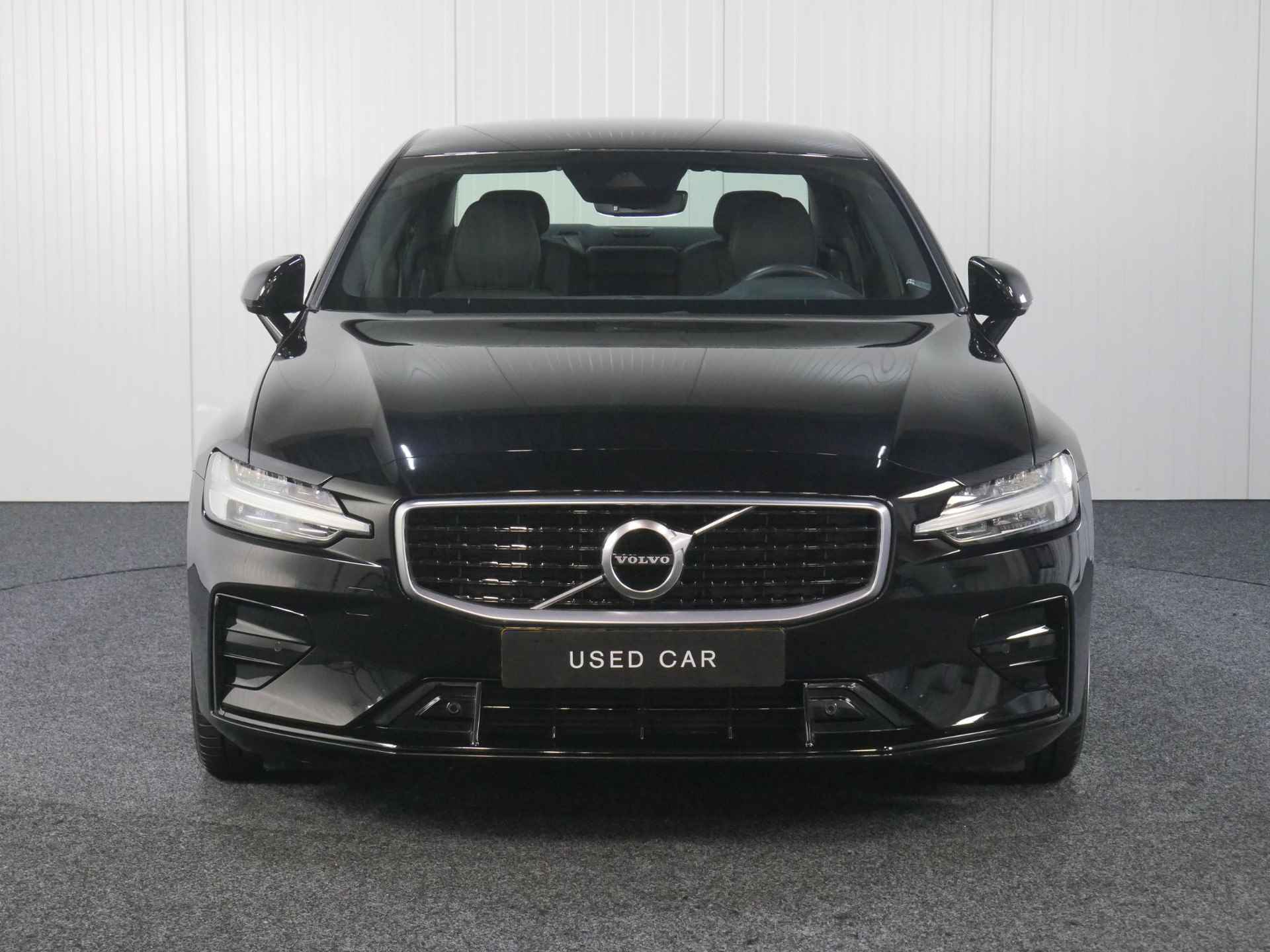 Volvo S60 T4 AUT8 191PK R-Design | Adaptieve Cruise Control | Dodehoekdetectie Met Correctie | Achteruitrijcamera | Parkeersensoren | Navigatiesysteem | Electronic Climate Control | LED Koplampen | Keyless Entry | Lederen Bekleding | Apple Carplay/Android Auto - 10/44