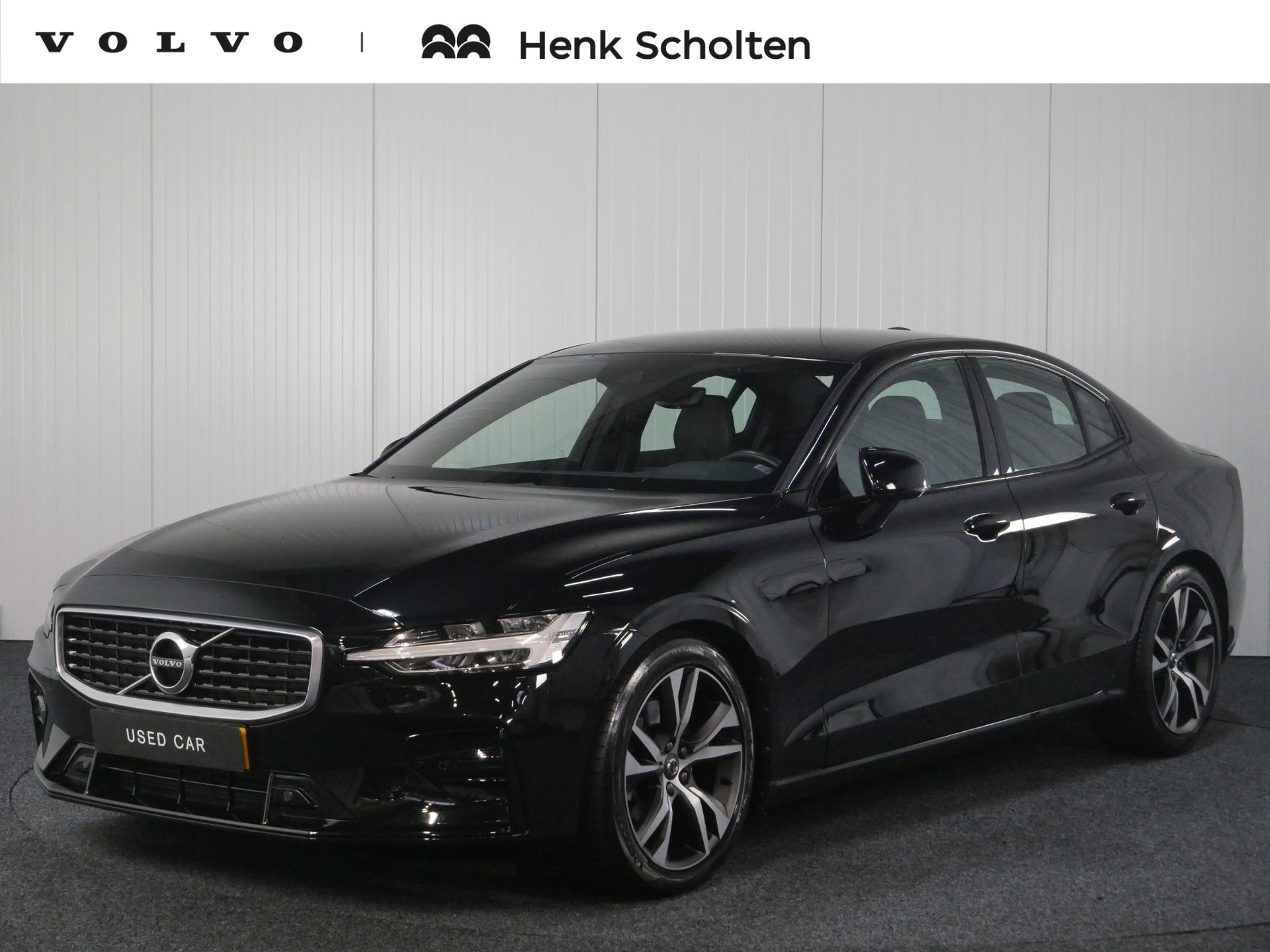 Volvo S60 T4 AUT8 191PK R-Design | Adaptieve Cruise Control | Dodehoekdetectie Met Correctie | Achteruitrijcamera | Parkeersensoren | Navigatiesysteem | Electronic Climate Control | LED Koplampen | Keyless Entry | Lederen Bekleding | Apple Carplay/Android Auto