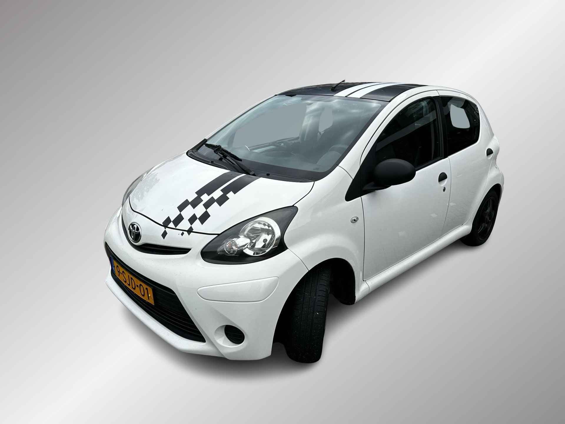 Toyota Aygo 1.0 VVT-i Now - 2/7