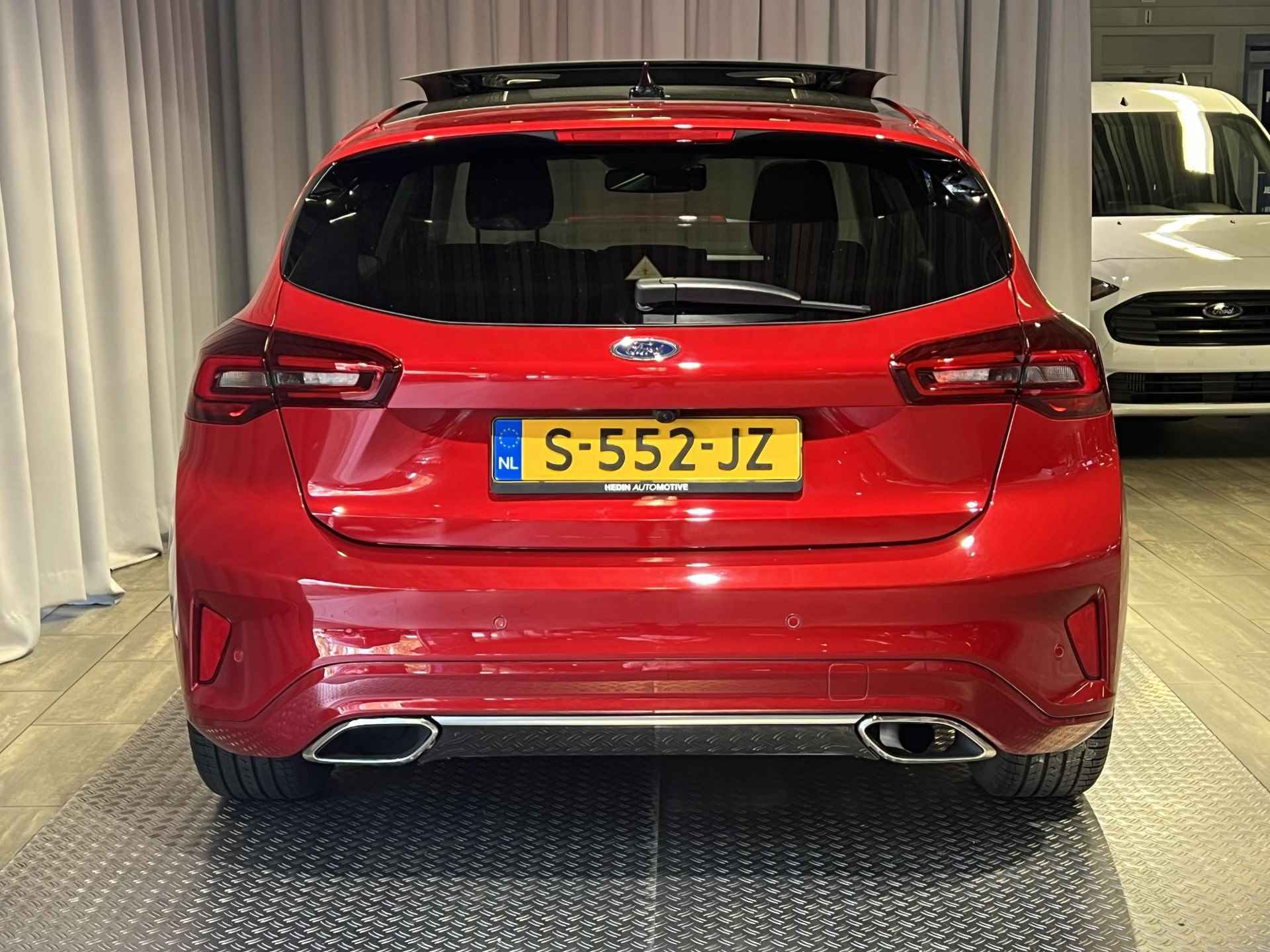 Ford Focus 1.0 EcoBoost Hybrid Titanium Vignale Automaat Full Options unieke NL auto - 7/31