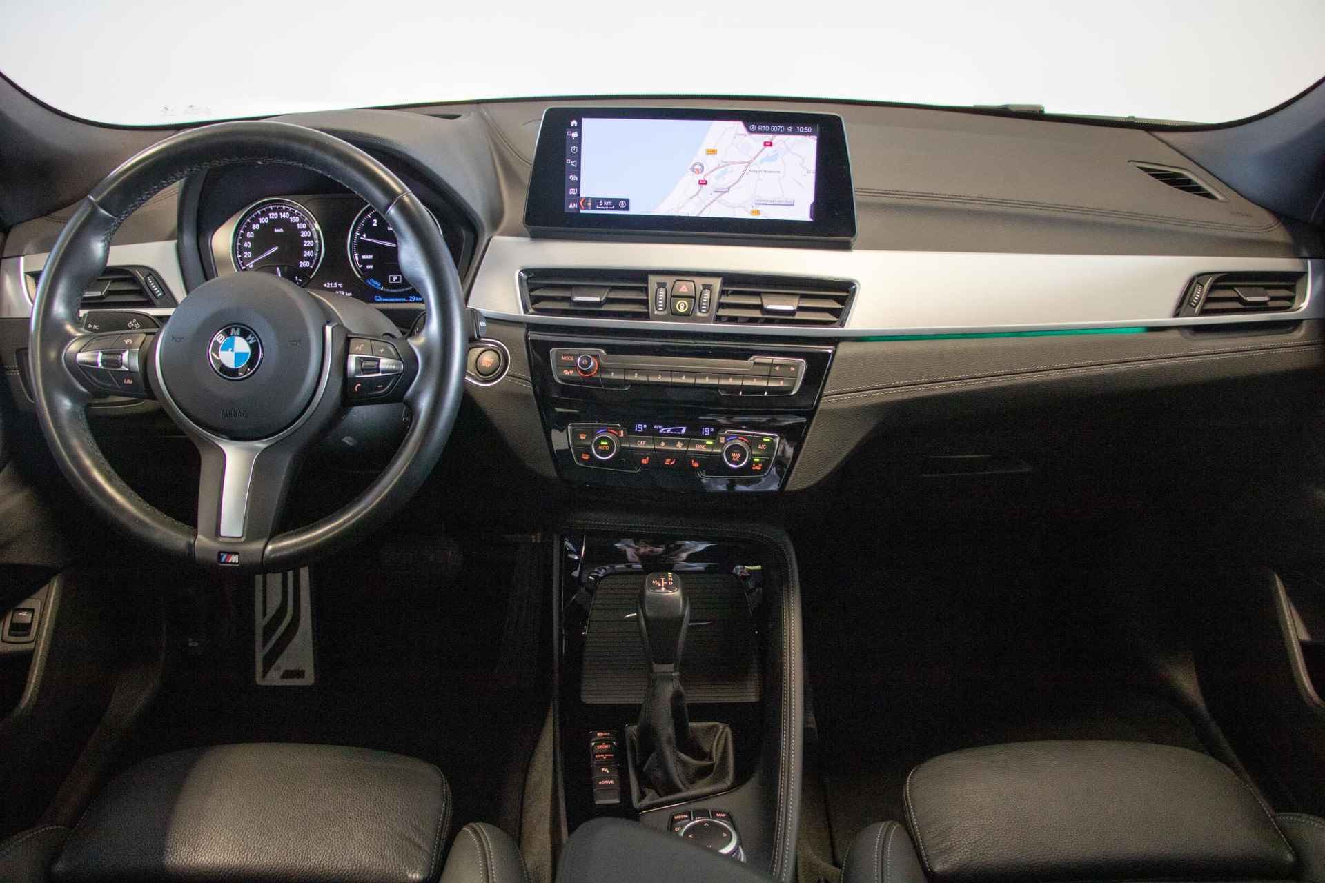 BMW X2 xDrive25e High Executive | Panoramadak | 19" velgen | Comfort Access | - 4/35
