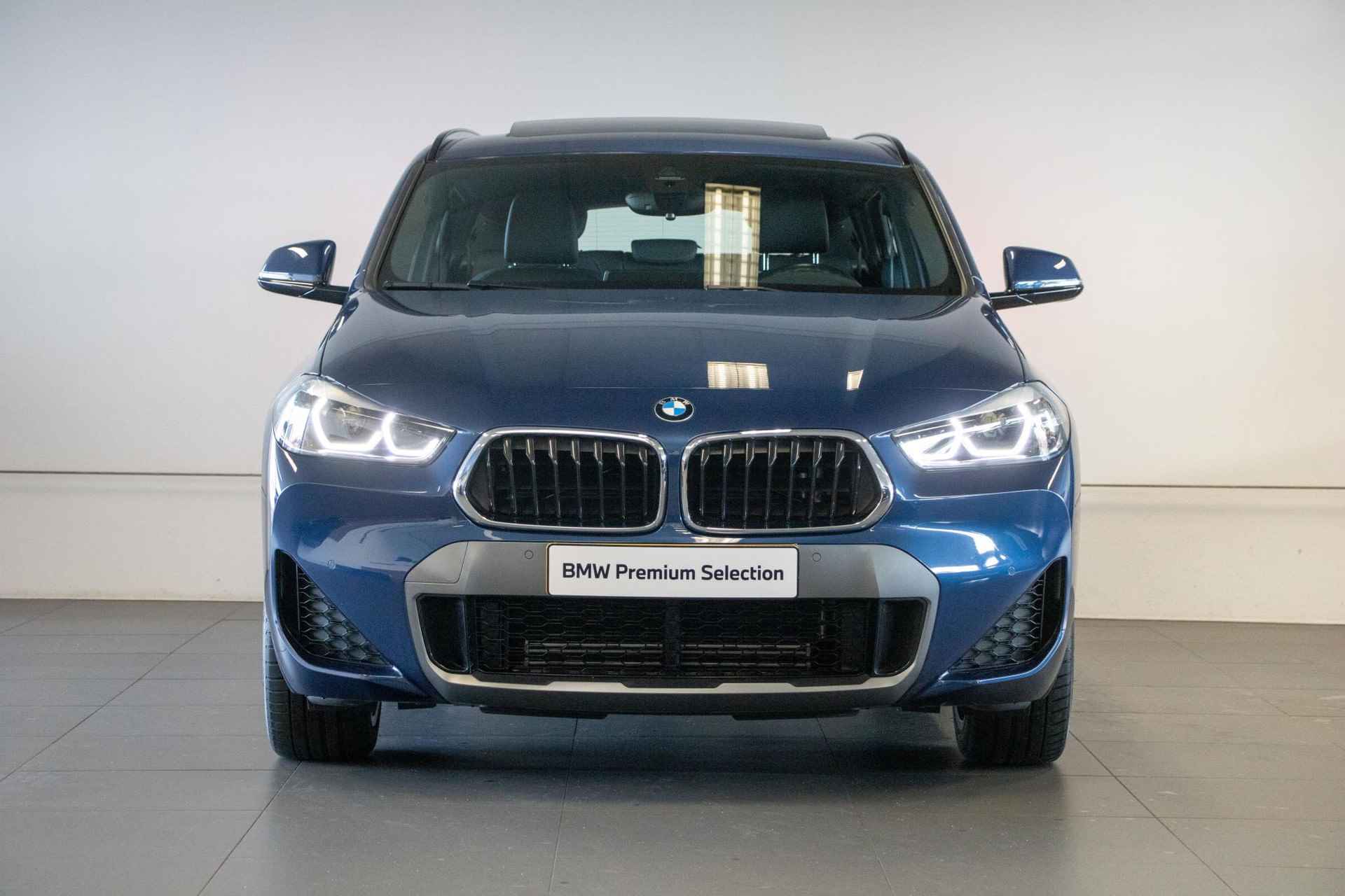 BMW X2 xDrive25e High Executive | Panoramadak | 19" velgen | Comfort Access | - 7/35