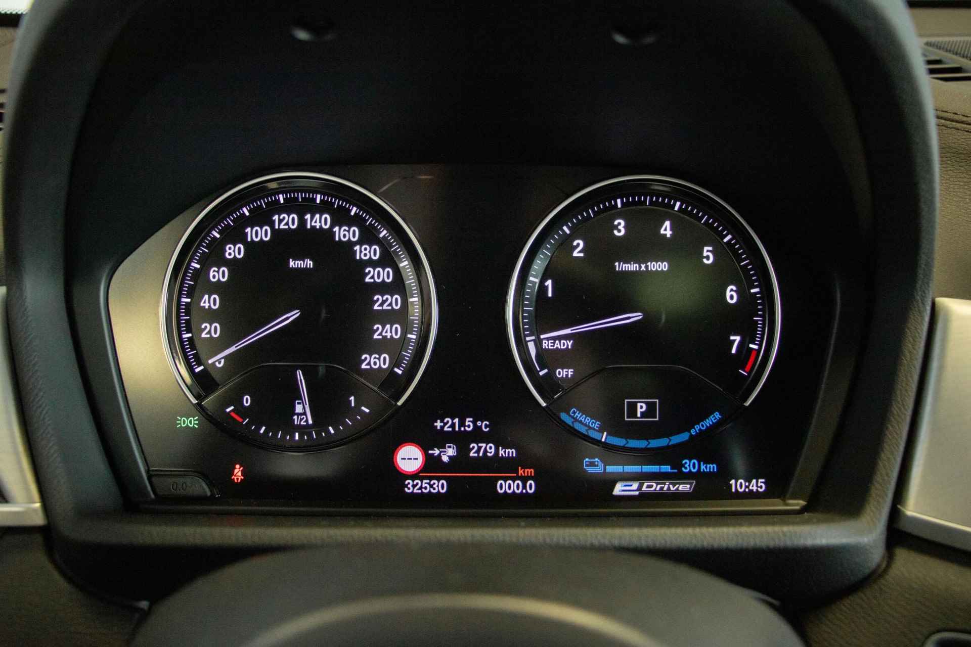 BMW X2 xDrive25e High Executive | Panoramadak | 19" velgen | Comfort Access | - 15/35
