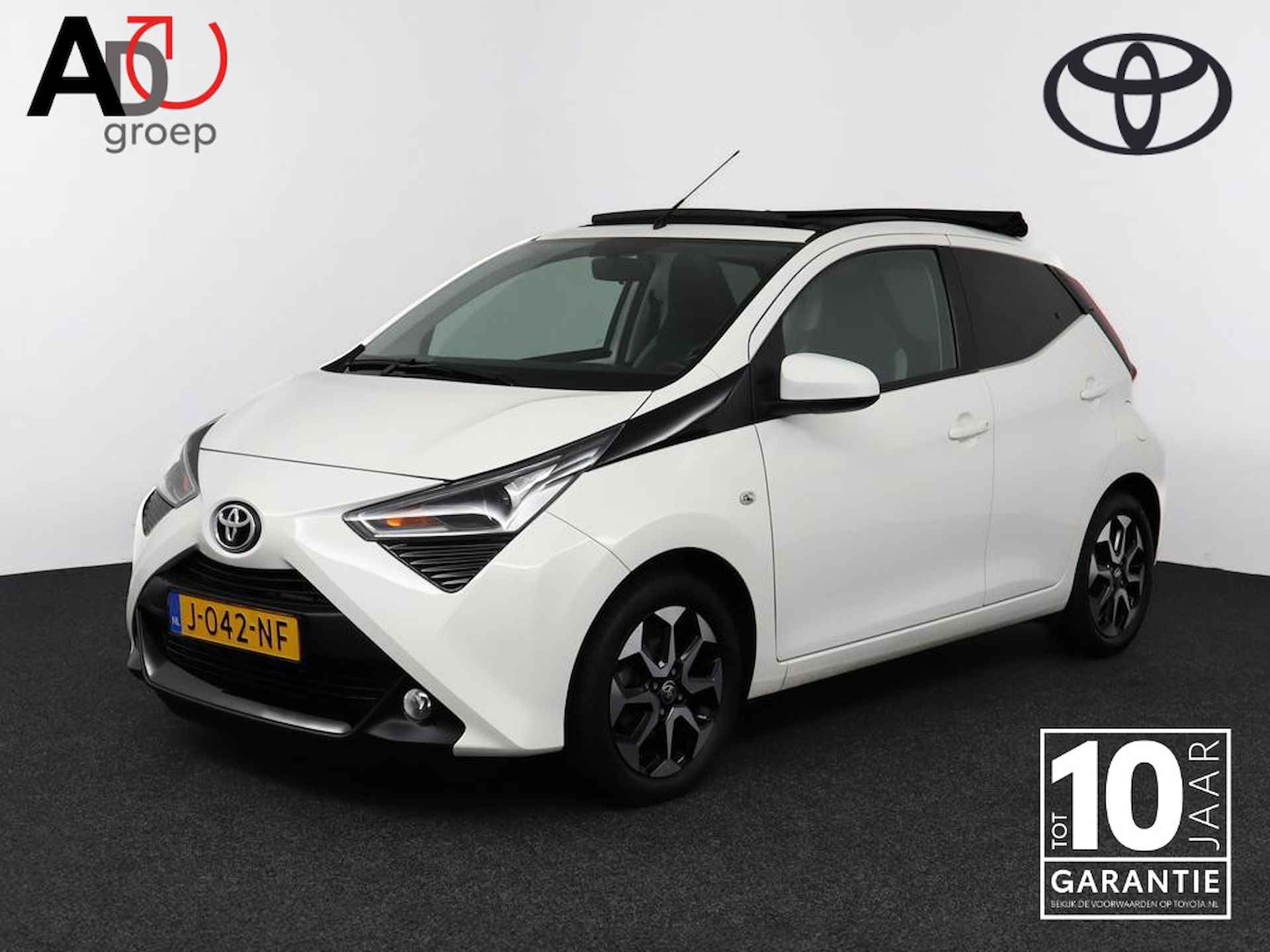 Toyota Aygo 1.0 VVT-i x-joy cabrio | Navigatie | - 1/52