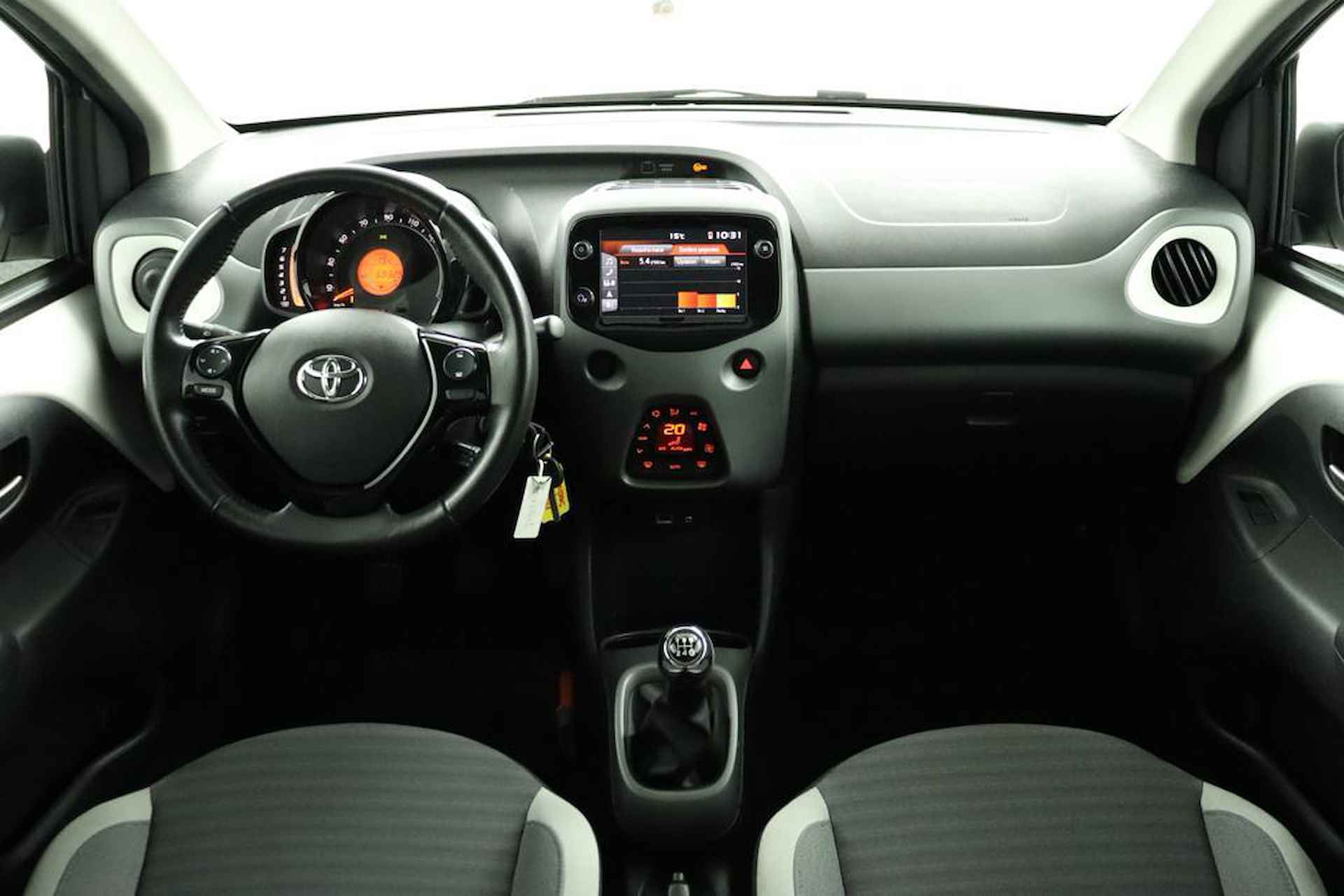 Toyota Aygo 1.0 VVT-i x-joy cabrio | Navigatie | - 4/52