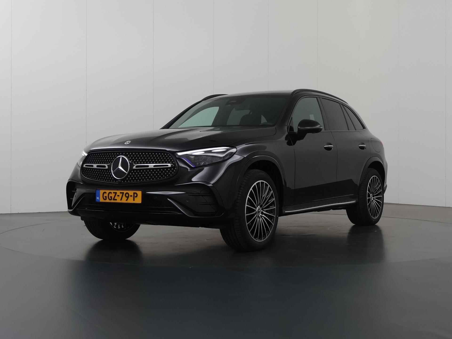 Mercedes-Benz GLC-klasse 300e 4MATIC AMG Line 20 inch multispaaks | Night pakket | Digital light | Treeplanken | Panoramadak | Trekhaak | 360gr - 55/55