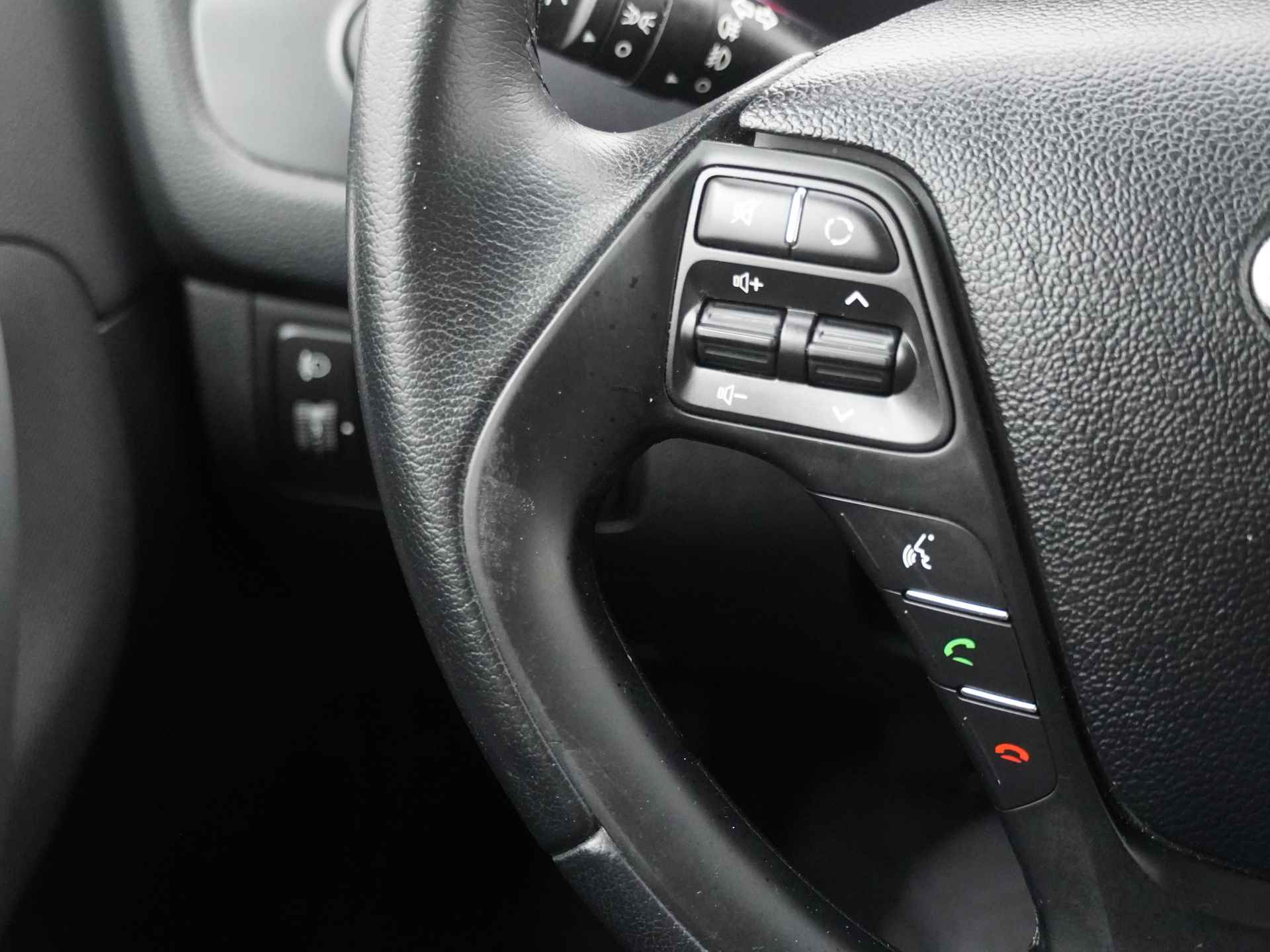 Kia cee'd Sportswagon 1.0 T-GDi Design Edition - Navigatie - Achteruitrijcamera - Climate Control - Parkeer sensoren - Fabrieksgarantie tot 06-2025 - 27/44